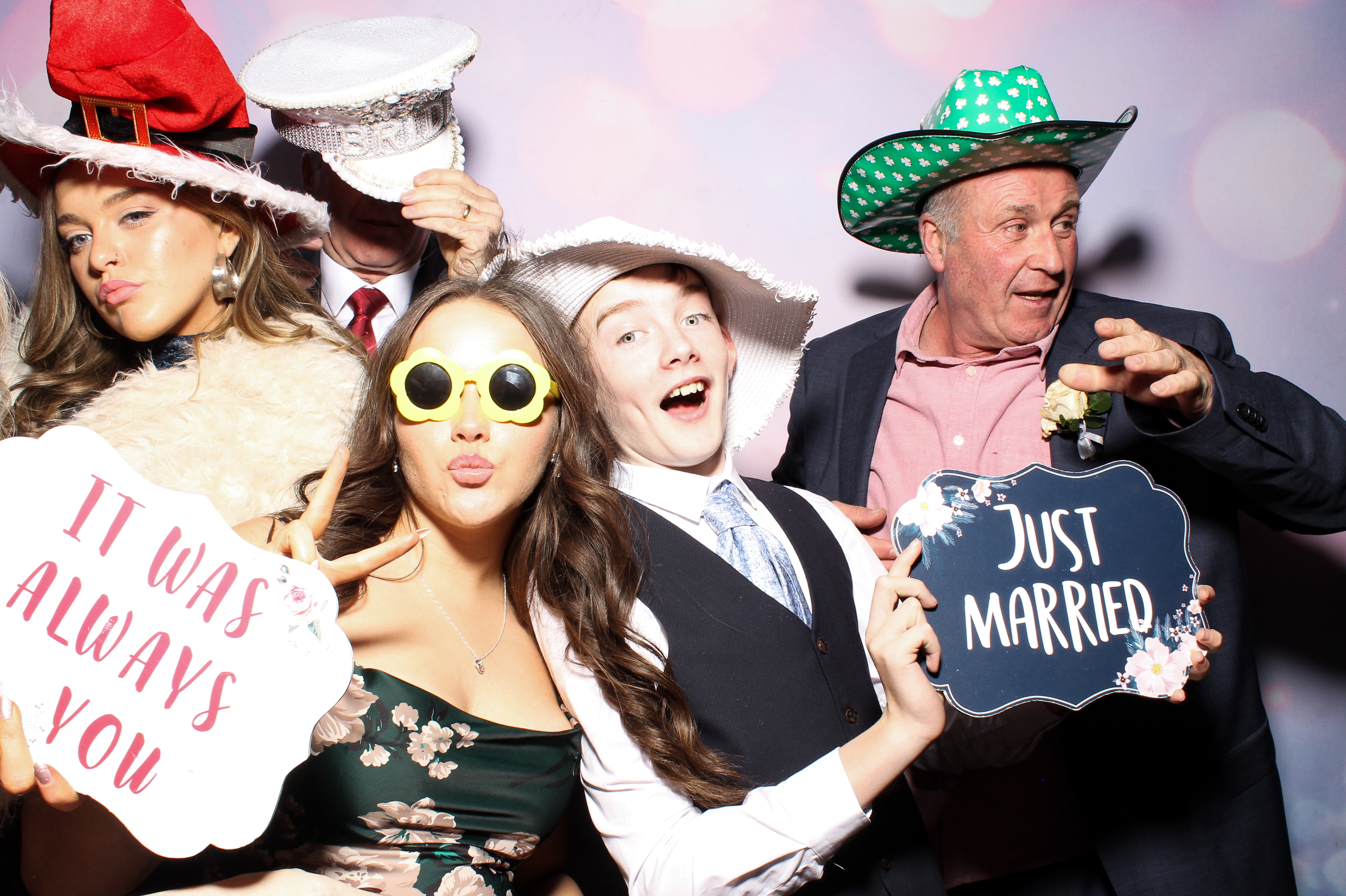 Lisa & Alan | View more photos from the event at gallery.snapmagic.ie/u/SnapMagic/Lisa-Alan