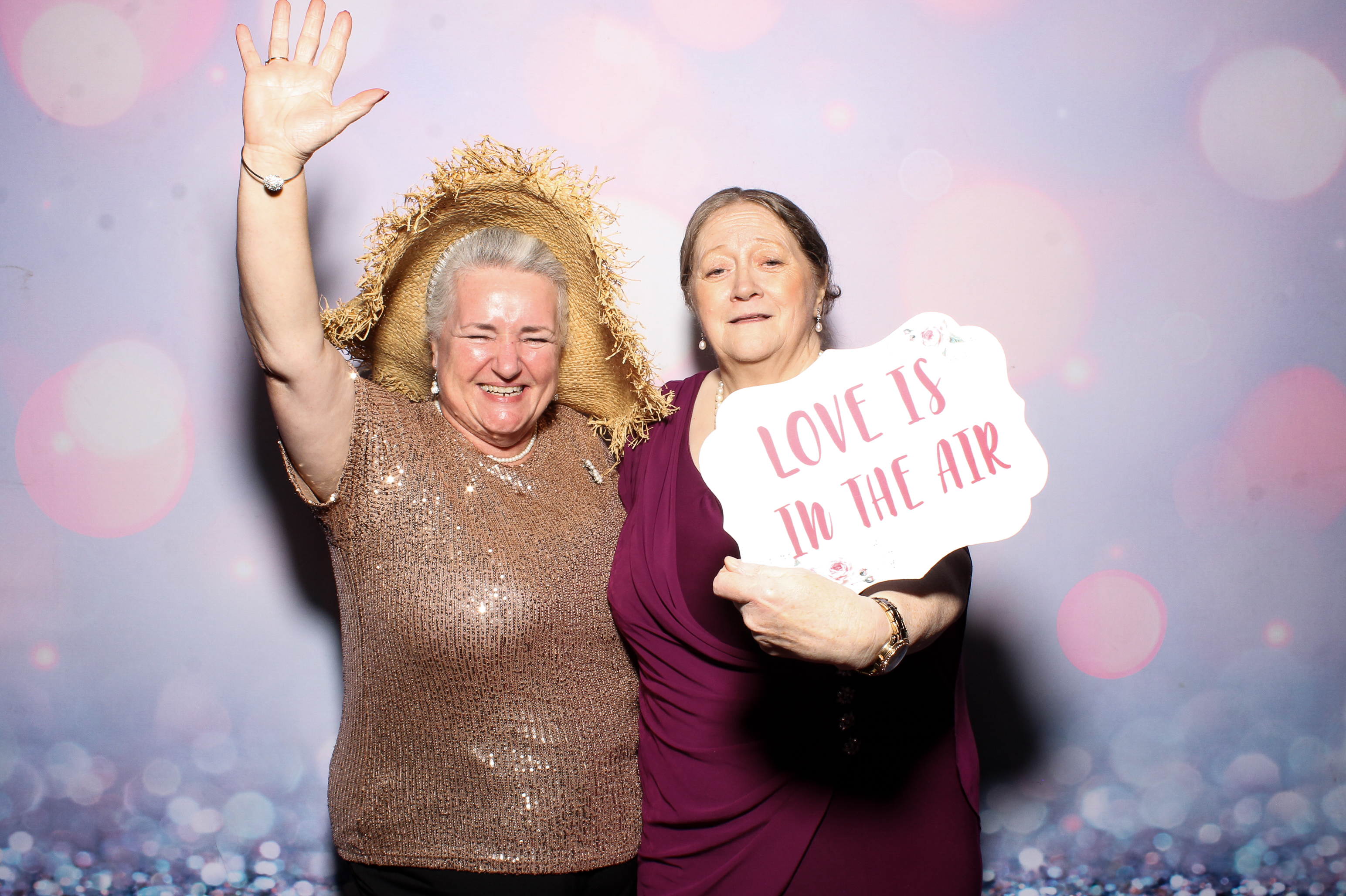 Lisa & Alan | View more photos from the event at gallery.snapmagic.ie/u/SnapMagic/Lisa-Alan