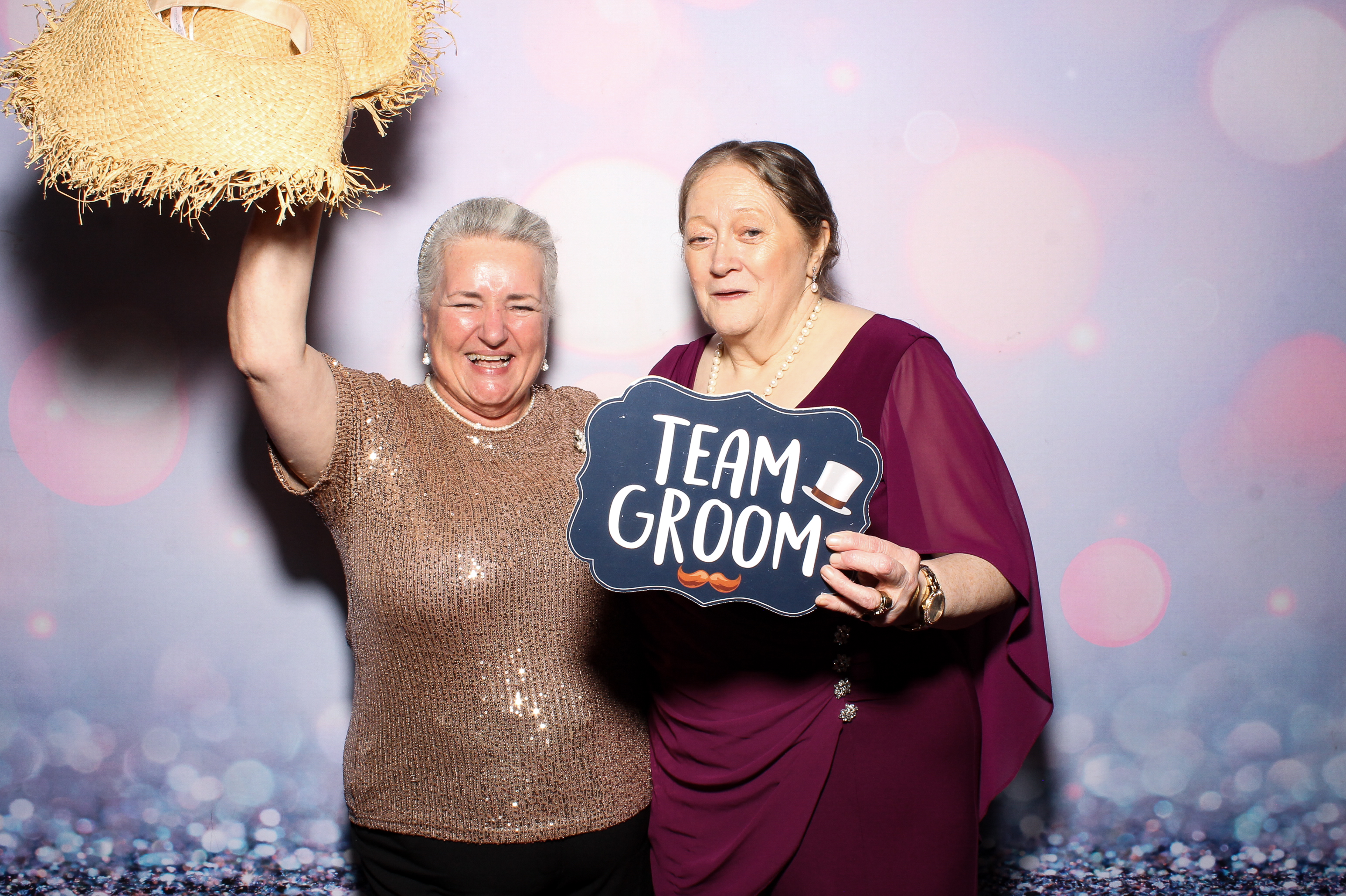 Lisa & Alan | View more photos from the event at gallery.snapmagic.ie/u/SnapMagic/Lisa-Alan