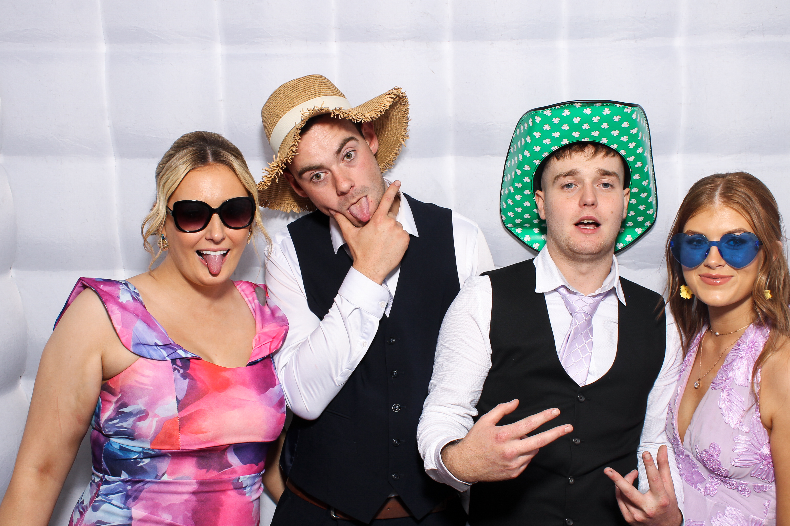 Lisa & Fergal | View more photos from the event at gallery.snapmagic.ie/u/SnapMagic/Lisa-Fergal