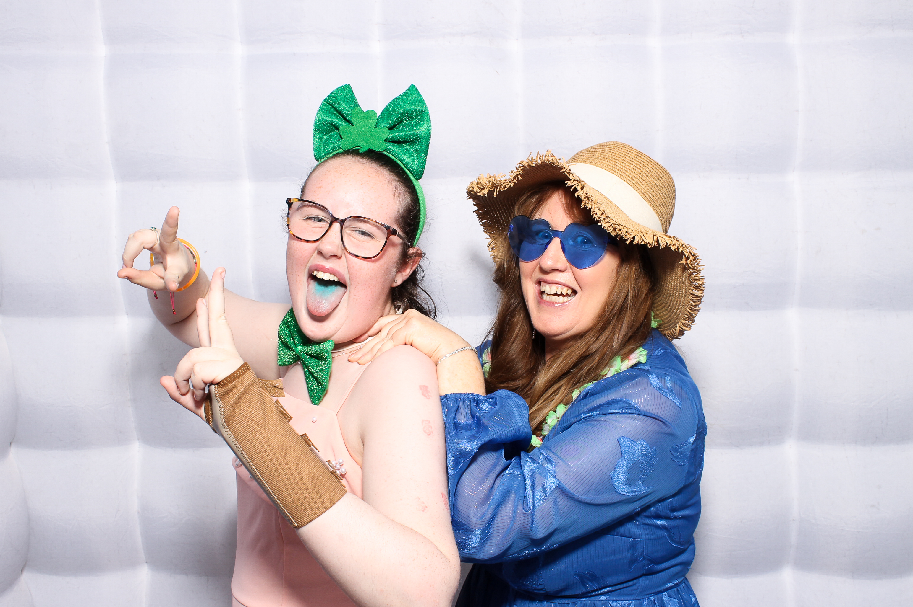 Lisa & Fergal | View more photos from the event at gallery.snapmagic.ie/u/SnapMagic/Lisa-Fergal