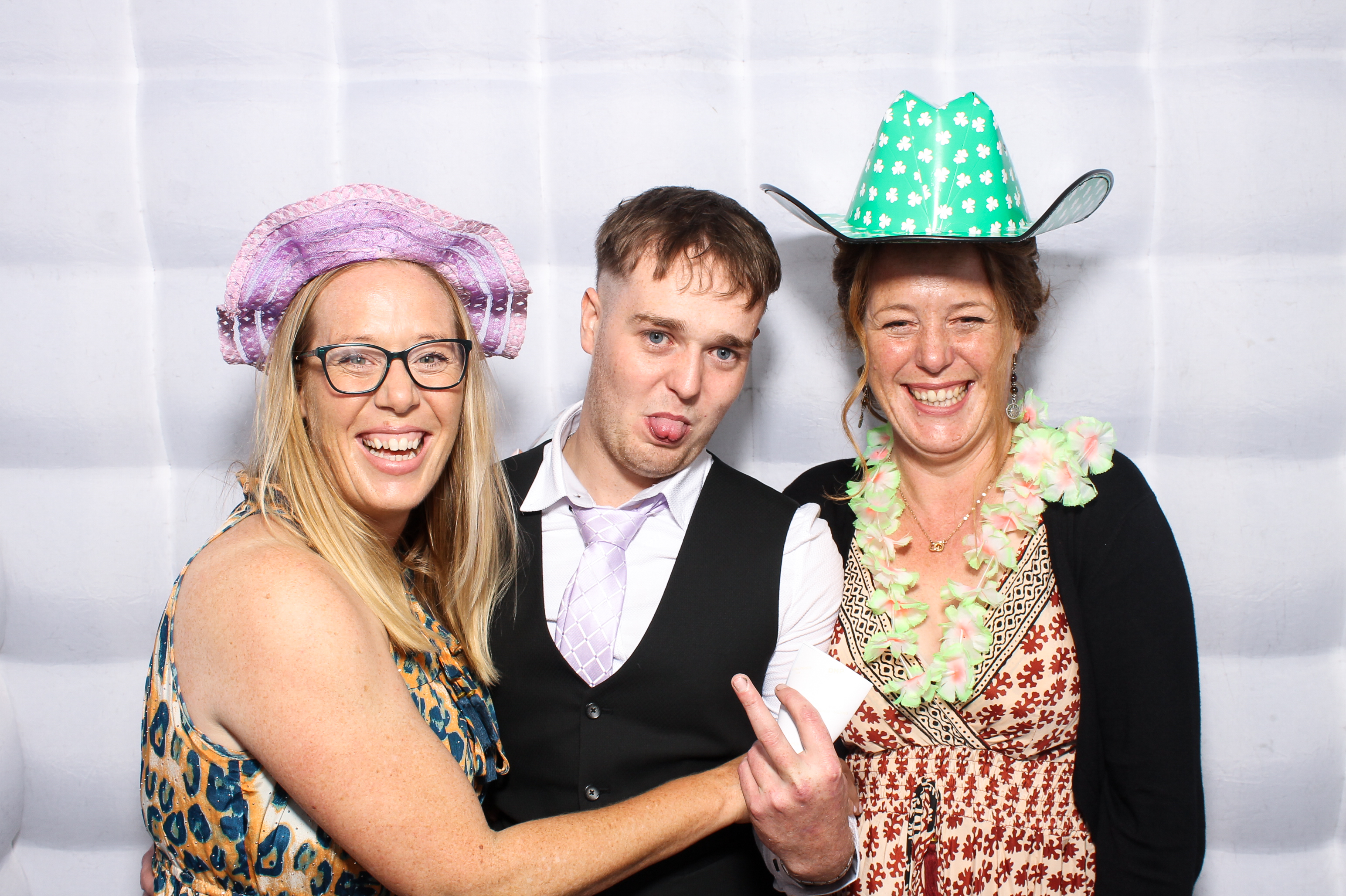 Lisa & Fergal | View more photos from the event at gallery.snapmagic.ie/u/SnapMagic/Lisa-Fergal