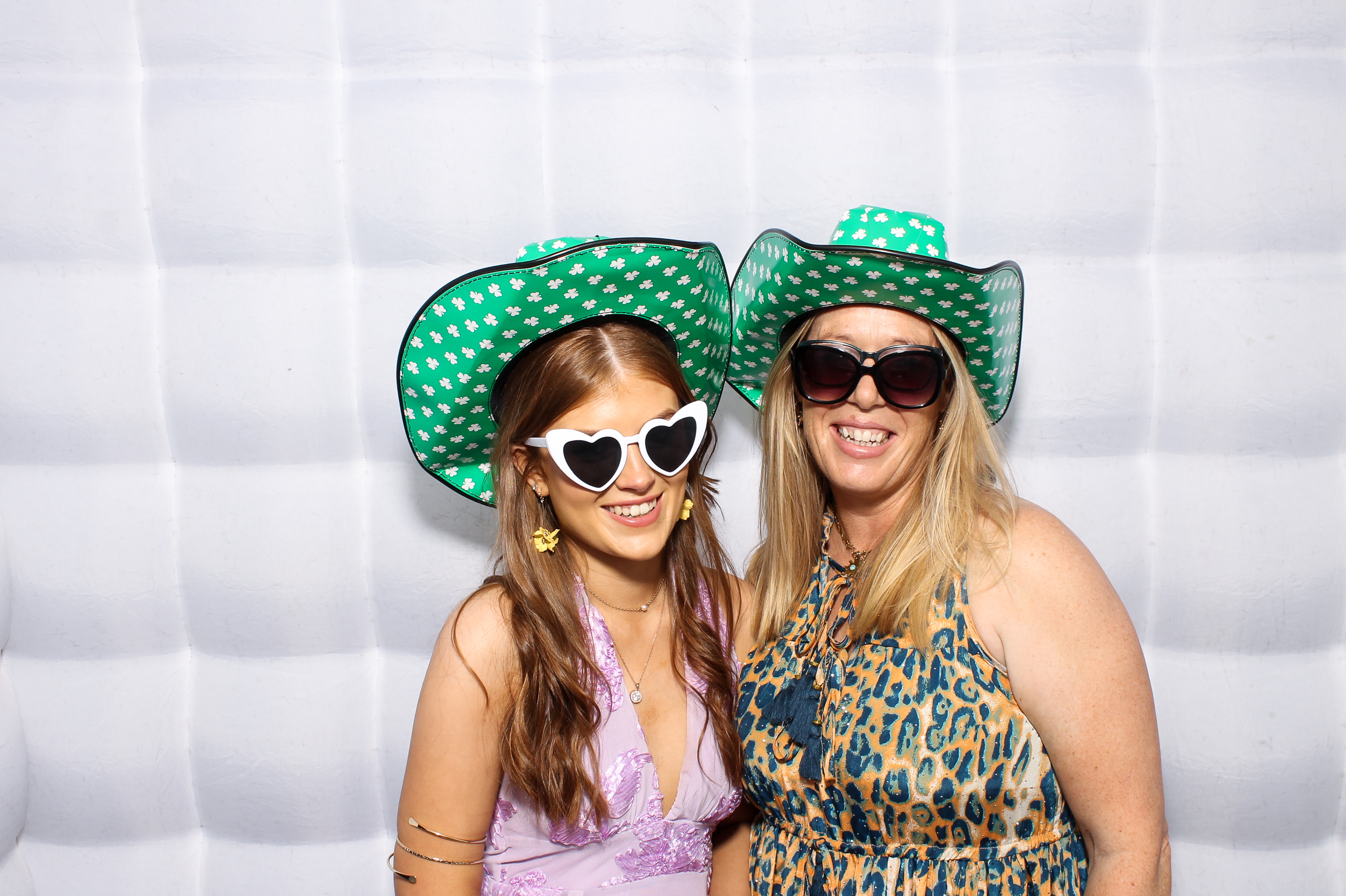 Lisa & Fergal | View more photos from the event at gallery.snapmagic.ie/u/SnapMagic/Lisa-Fergal