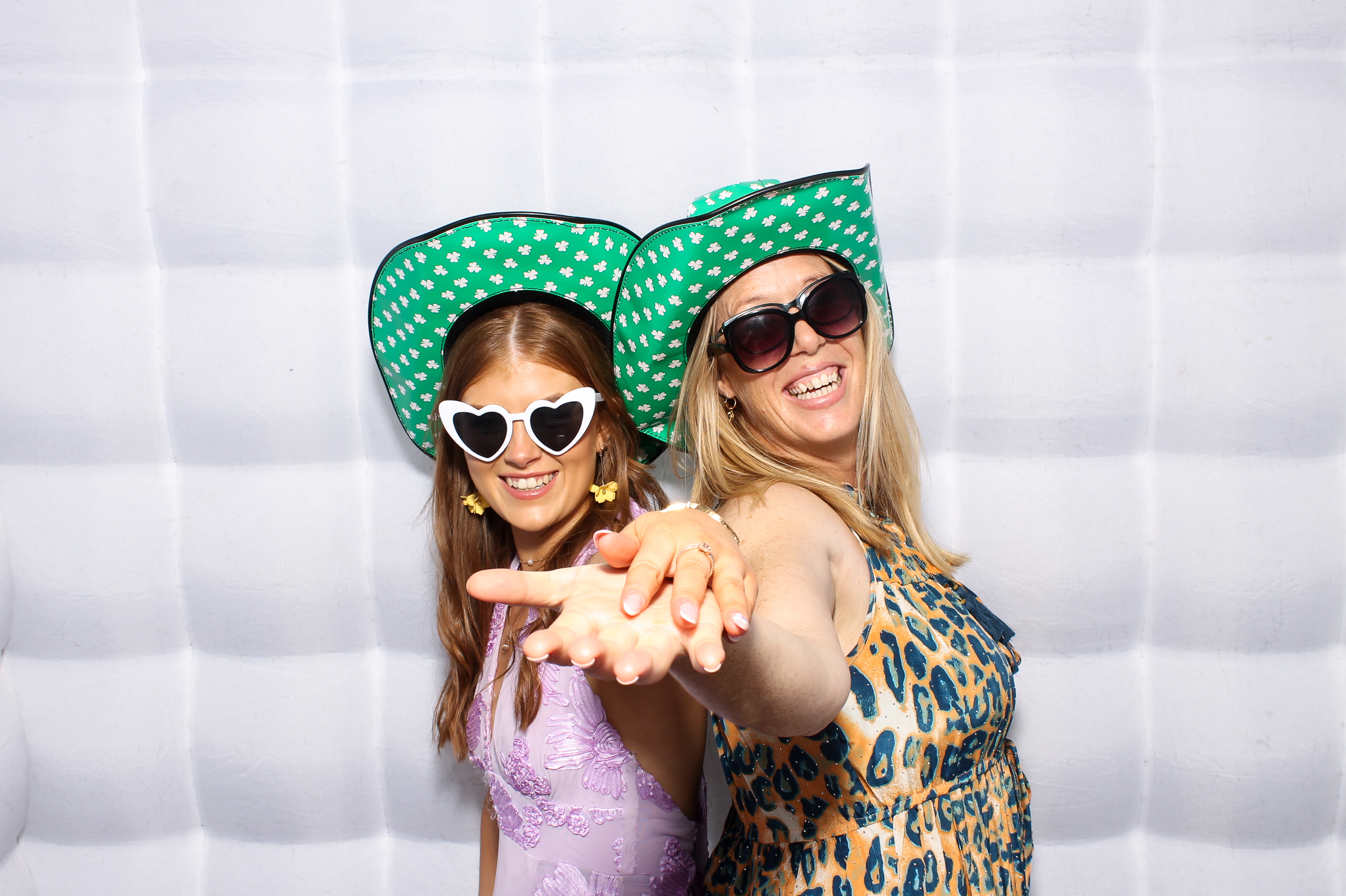 Lisa & Fergal | View more photos from the event at gallery.snapmagic.ie/u/SnapMagic/Lisa-Fergal