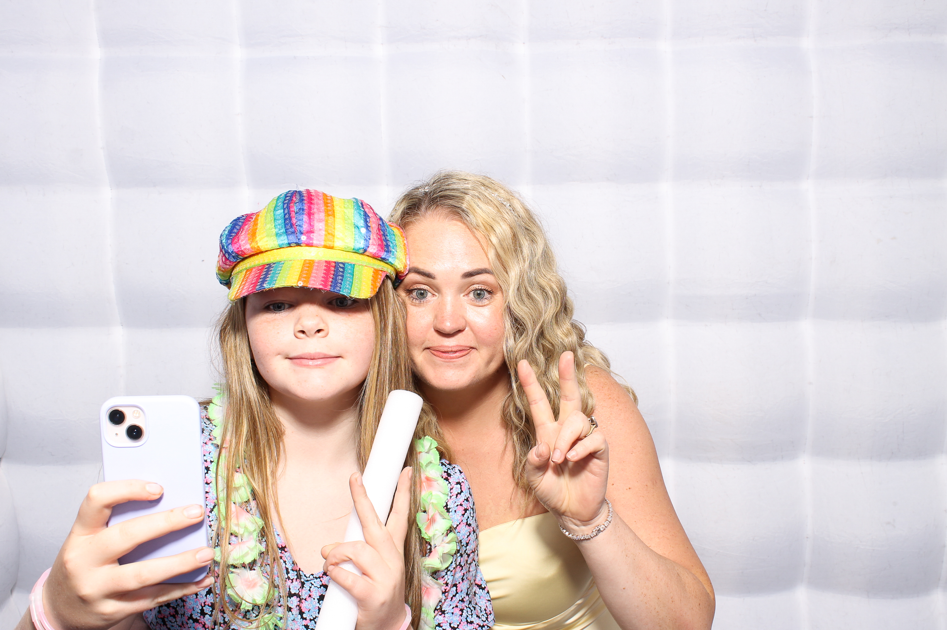 Lisa & Fergal | View more photos from the event at gallery.snapmagic.ie/u/SnapMagic/Lisa-Fergal