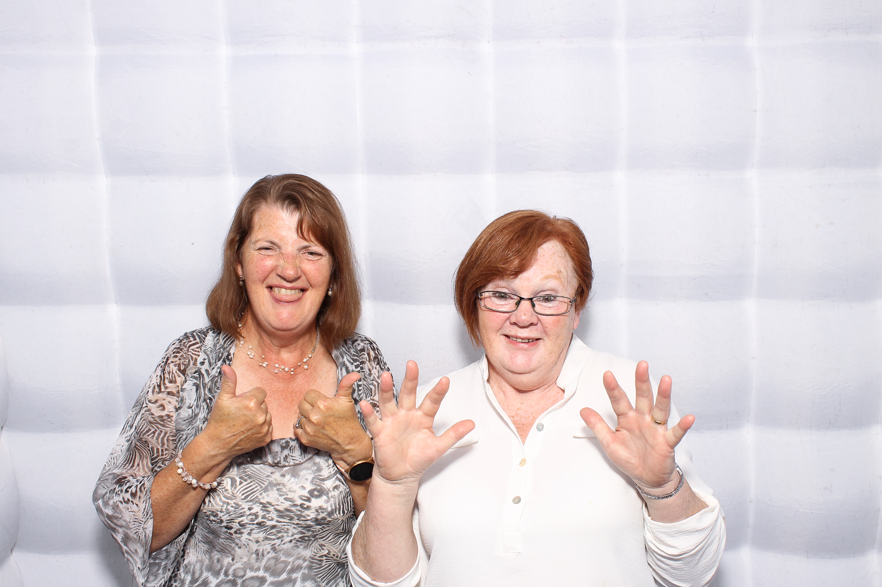 Lisa & Fergal | View more photos from the event at gallery.snapmagic.ie/u/SnapMagic/Lisa-Fergal