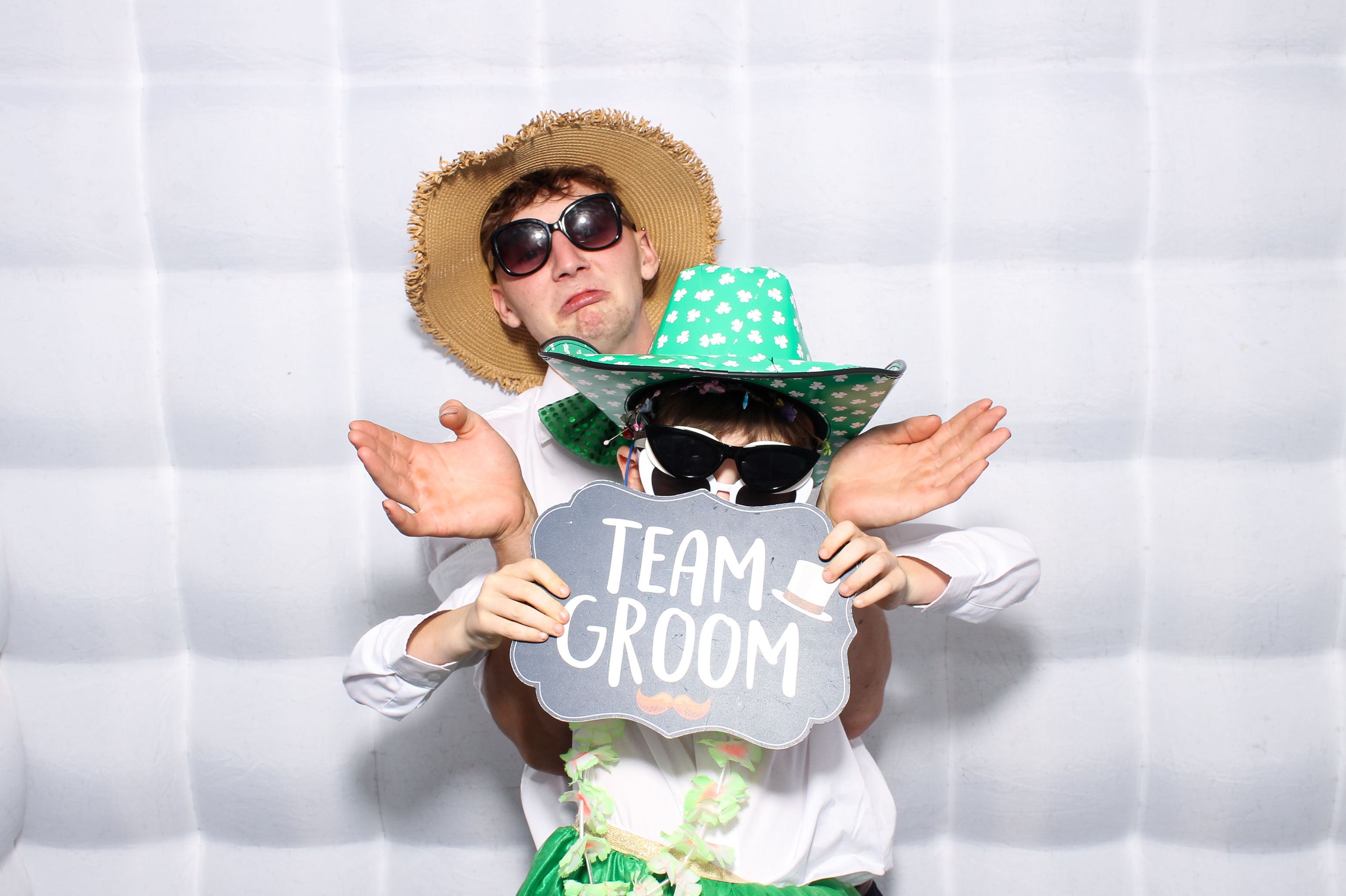 Lisa & Fergal | View more photos from the event at gallery.snapmagic.ie/u/SnapMagic/Lisa-Fergal