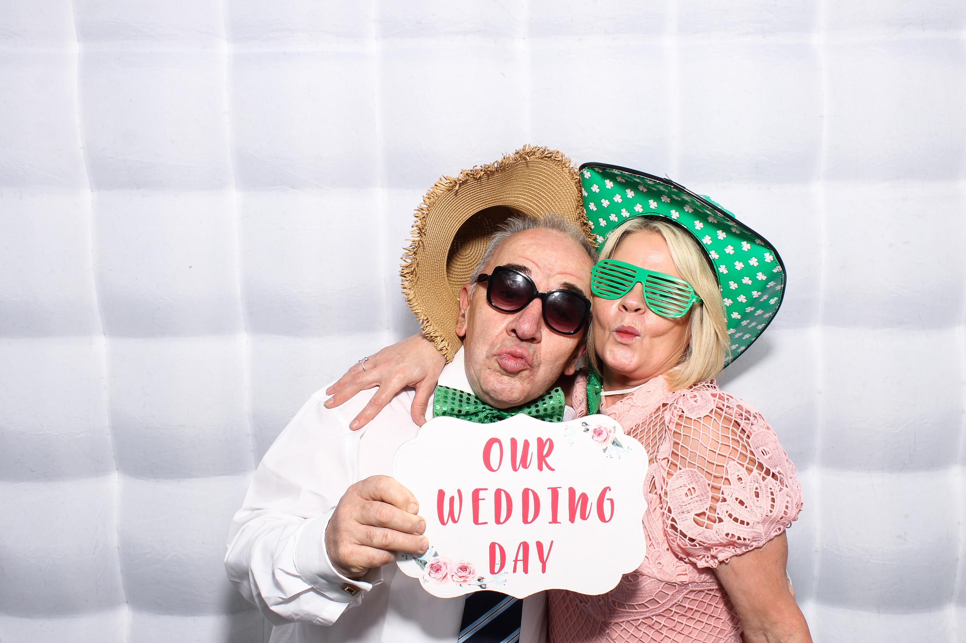 Lisa & Fergal | View more photos from the event at gallery.snapmagic.ie/u/SnapMagic/Lisa-Fergal