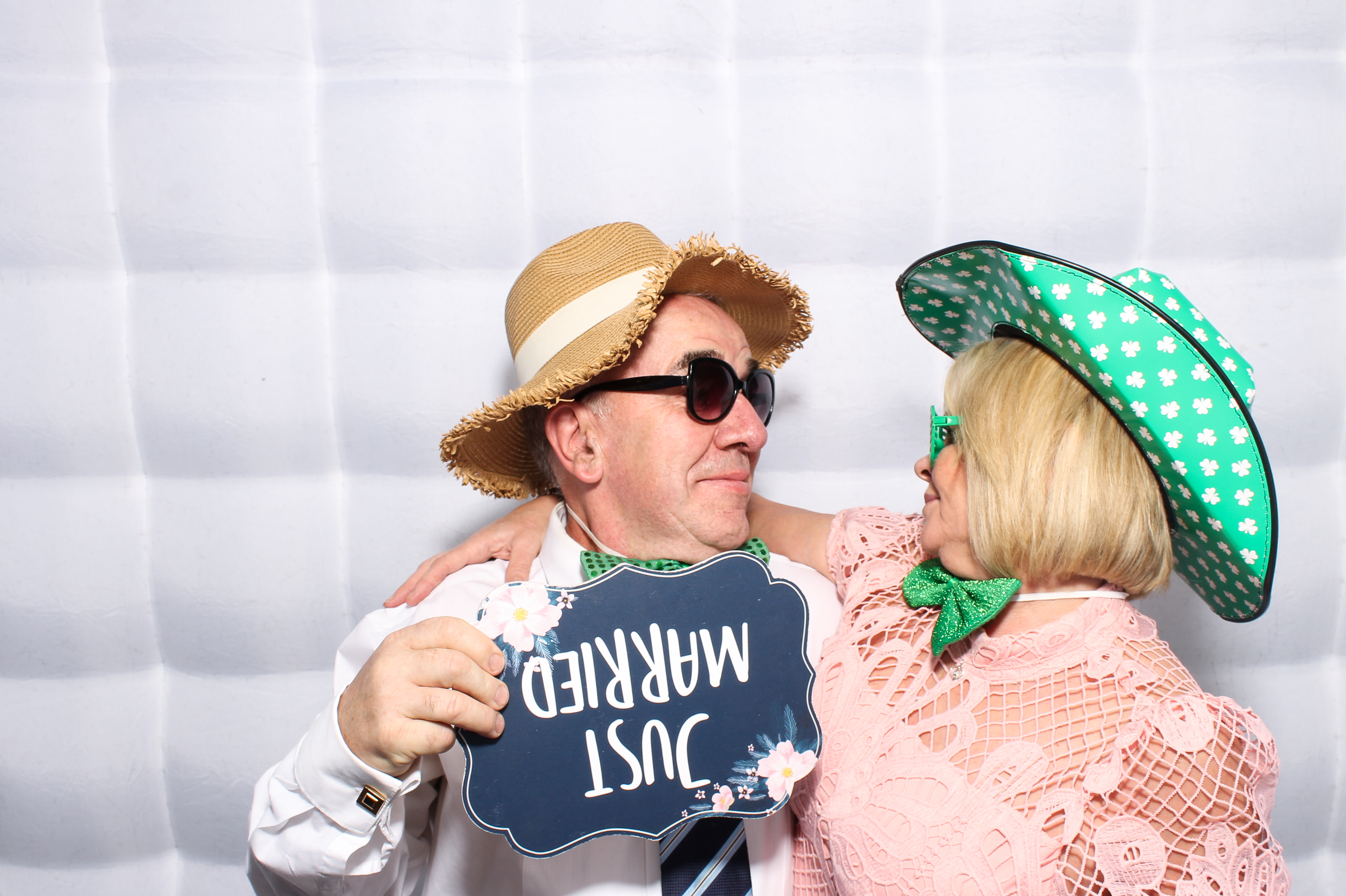 Lisa & Fergal | View more photos from the event at gallery.snapmagic.ie/u/SnapMagic/Lisa-Fergal