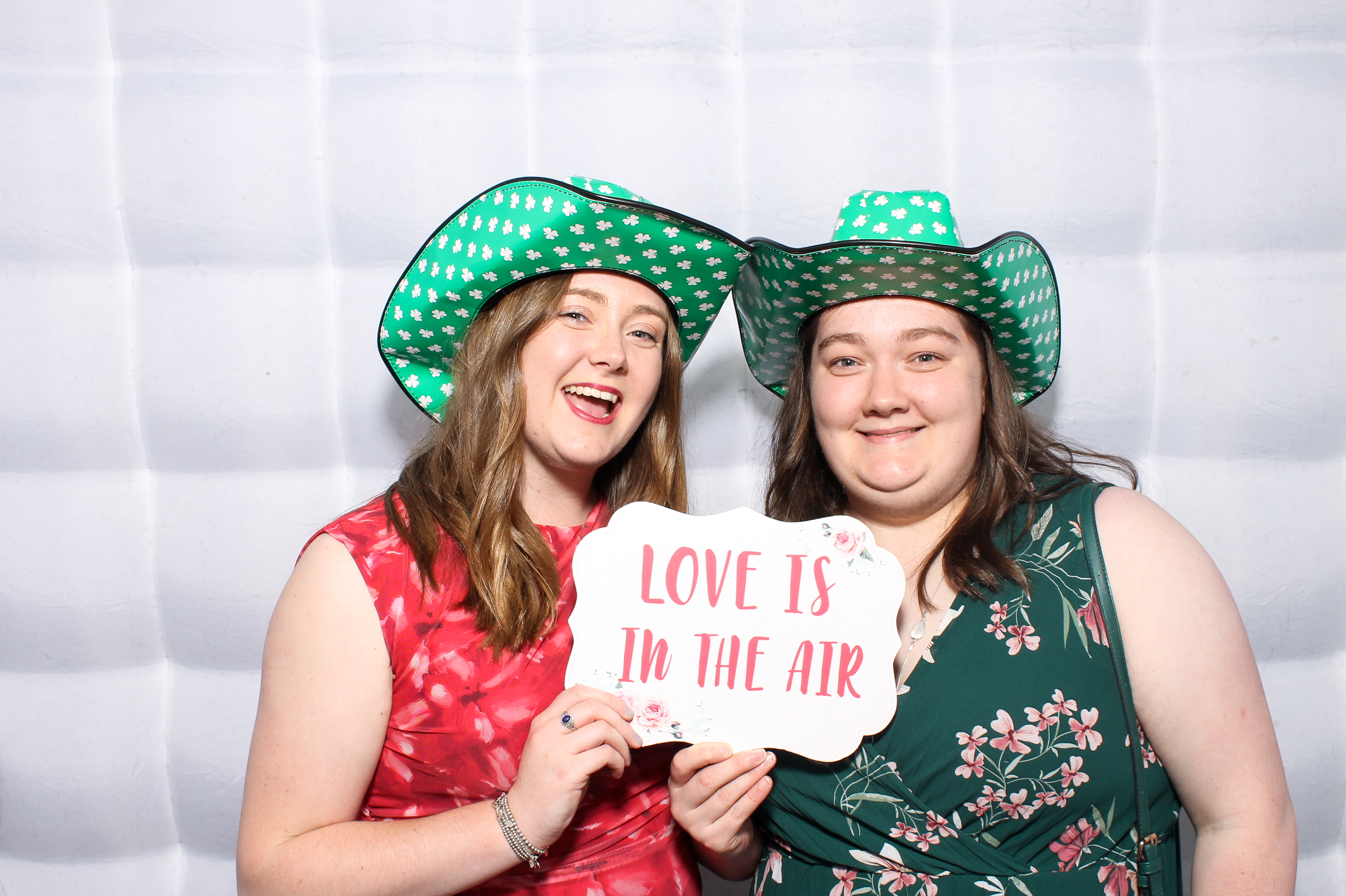 Lisa & Fergal | View more photos from the event at gallery.snapmagic.ie/u/SnapMagic/Lisa-Fergal