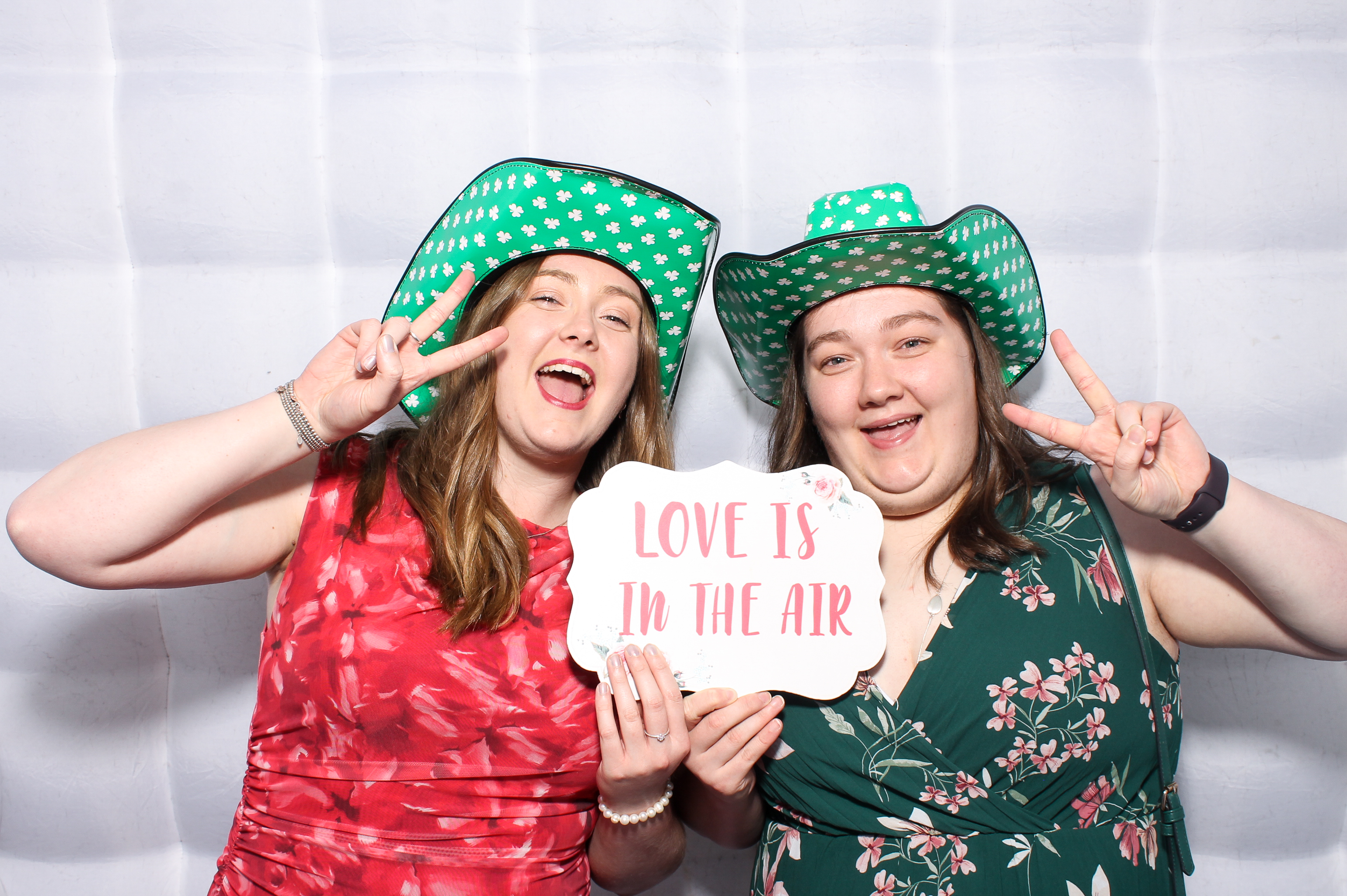 Lisa & Fergal | View more photos from the event at gallery.snapmagic.ie/u/SnapMagic/Lisa-Fergal