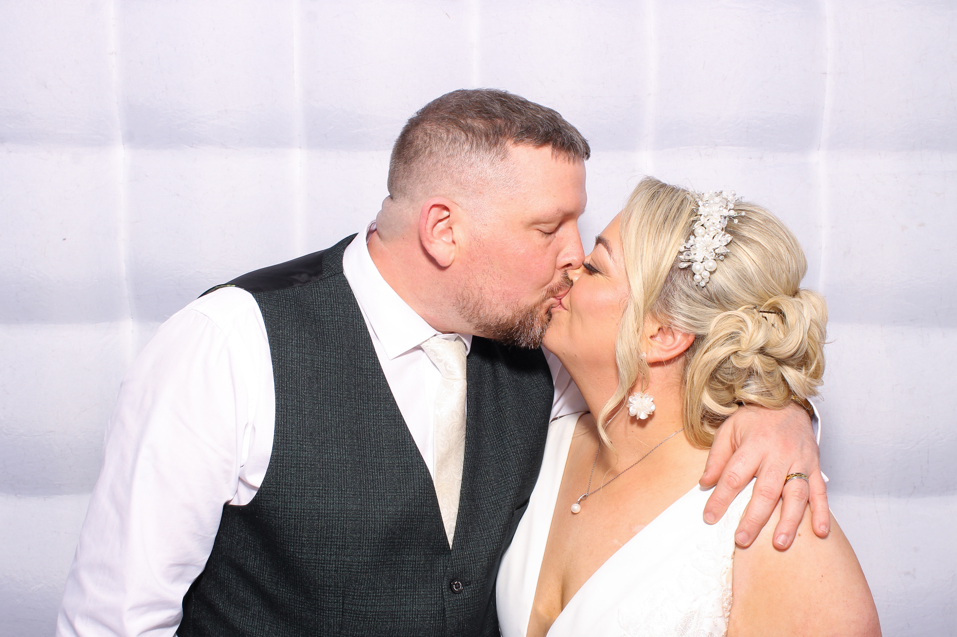 Lorna & Mark | View more photos from the event at gallery.snapmagic.ie/u/SnapMagic/Lorna-Mark