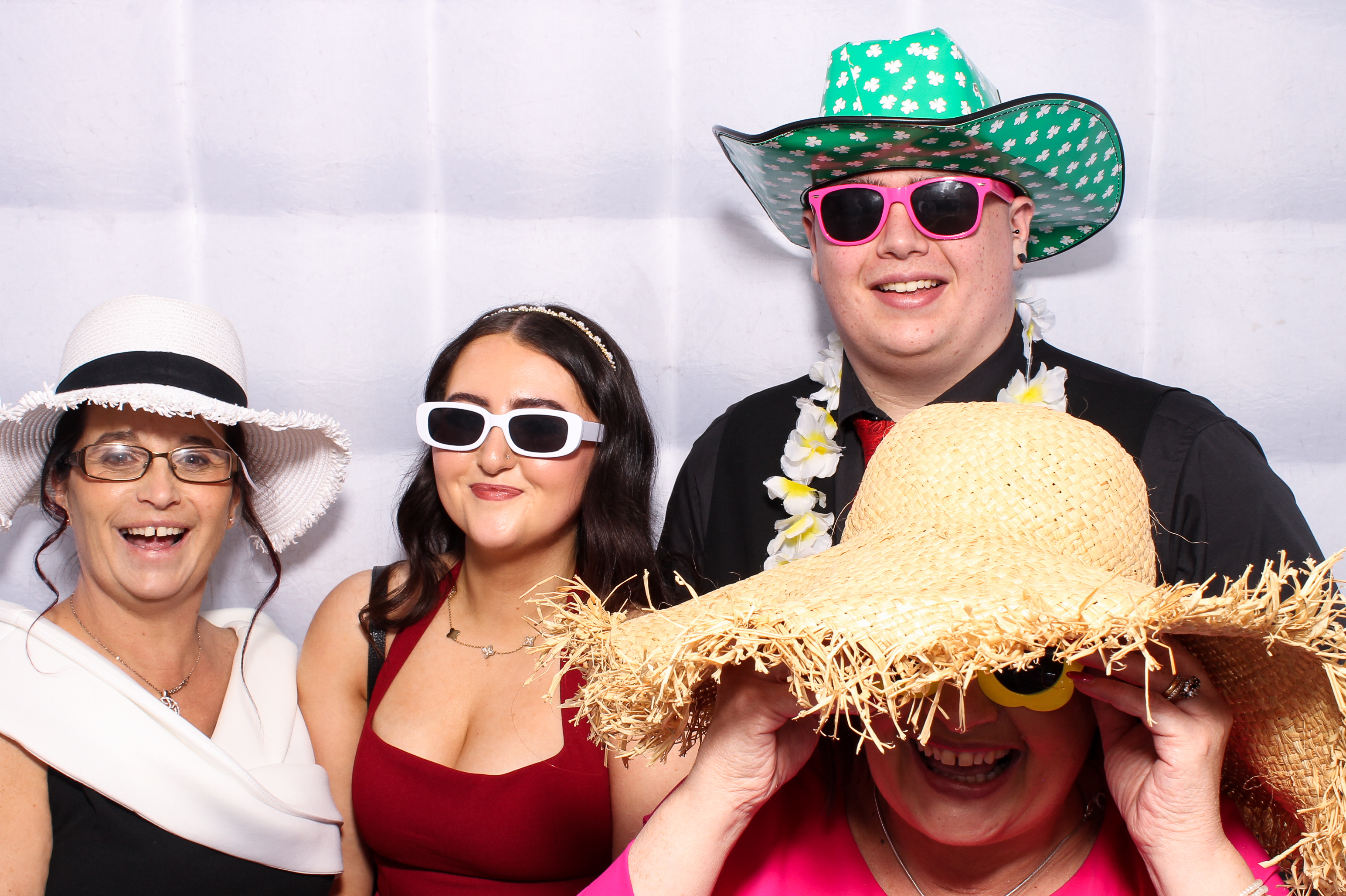 Lorna & Mark | View more photos from the event at gallery.snapmagic.ie/u/SnapMagic/Lorna-Mark