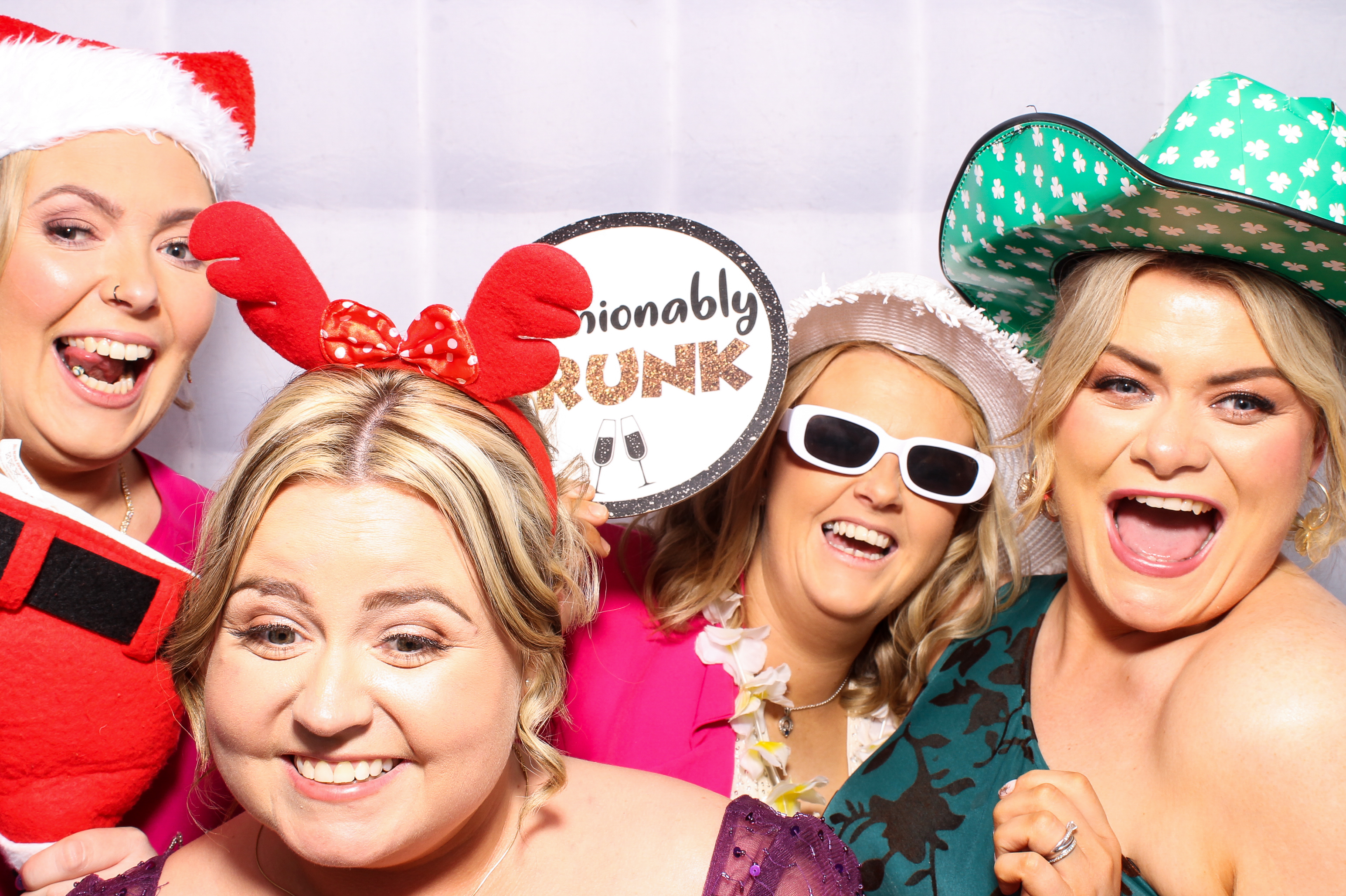 Lorna & Mark | View more photos from the event at gallery.snapmagic.ie/u/SnapMagic/Lorna-Mark