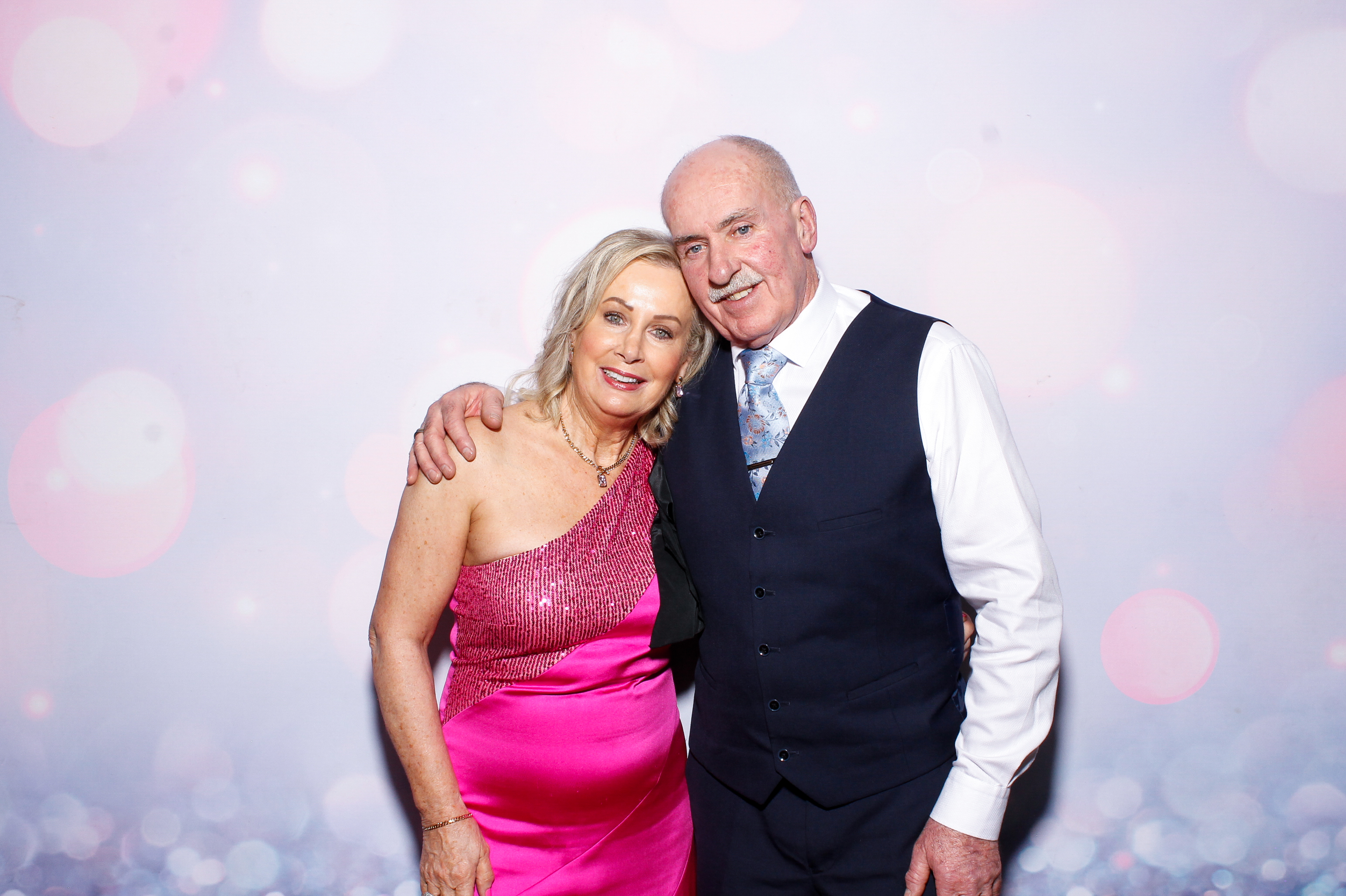 Louise & Gerard | View more photos from the event at gallery.snapmagic.ie/u/SnapMagic/Louise-Gerard