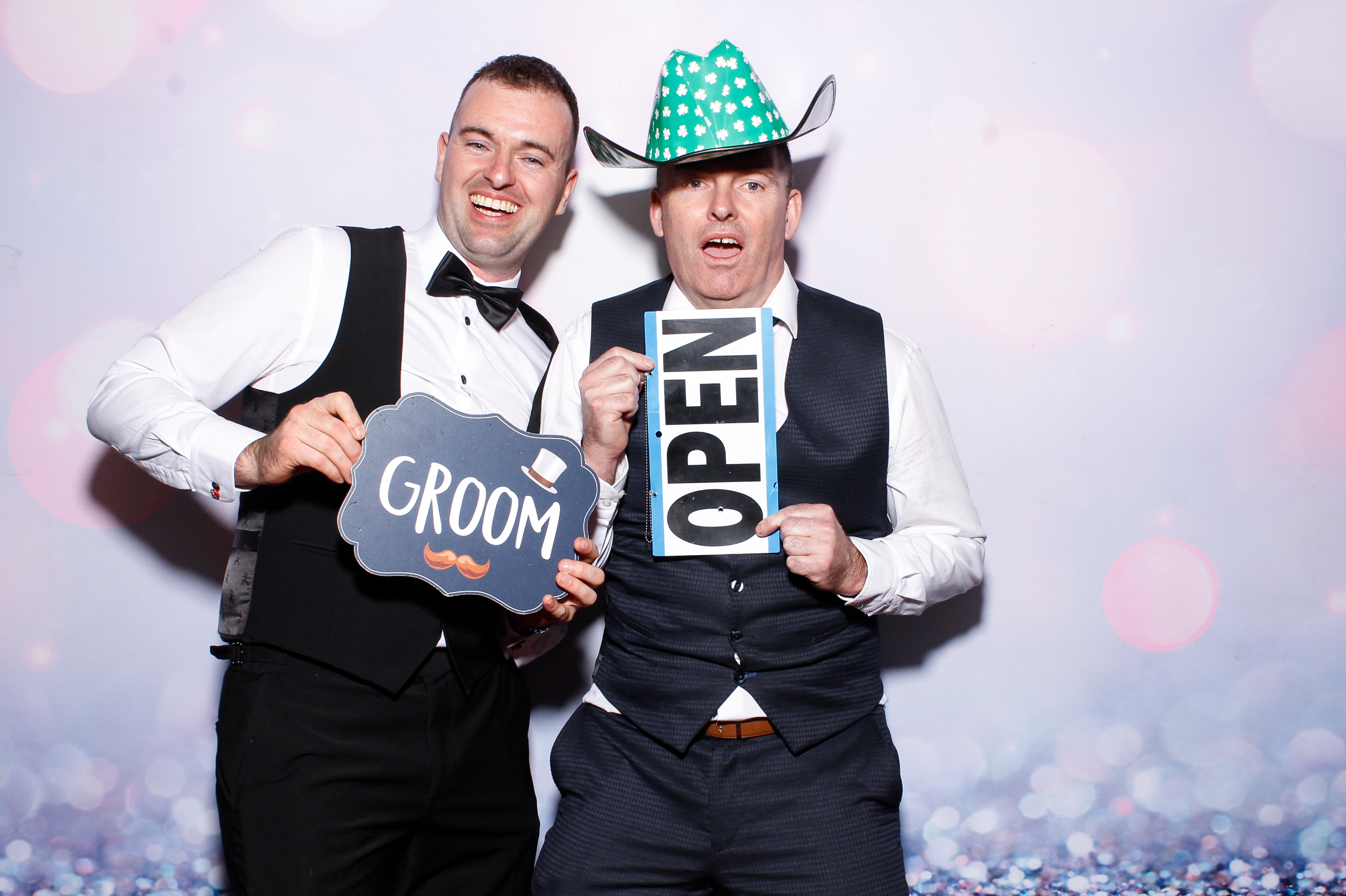 Louise & Gerard | View more photos from the event at gallery.snapmagic.ie/u/SnapMagic/Louise-Gerard