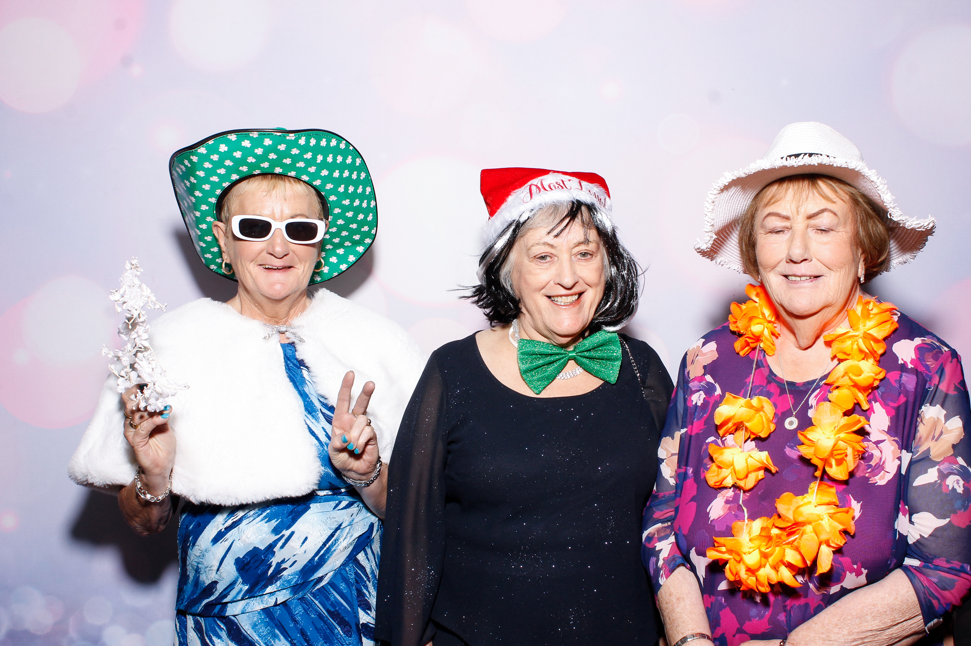 Louise & Gerard | View more photos from the event at gallery.snapmagic.ie/u/SnapMagic/Louise-Gerard