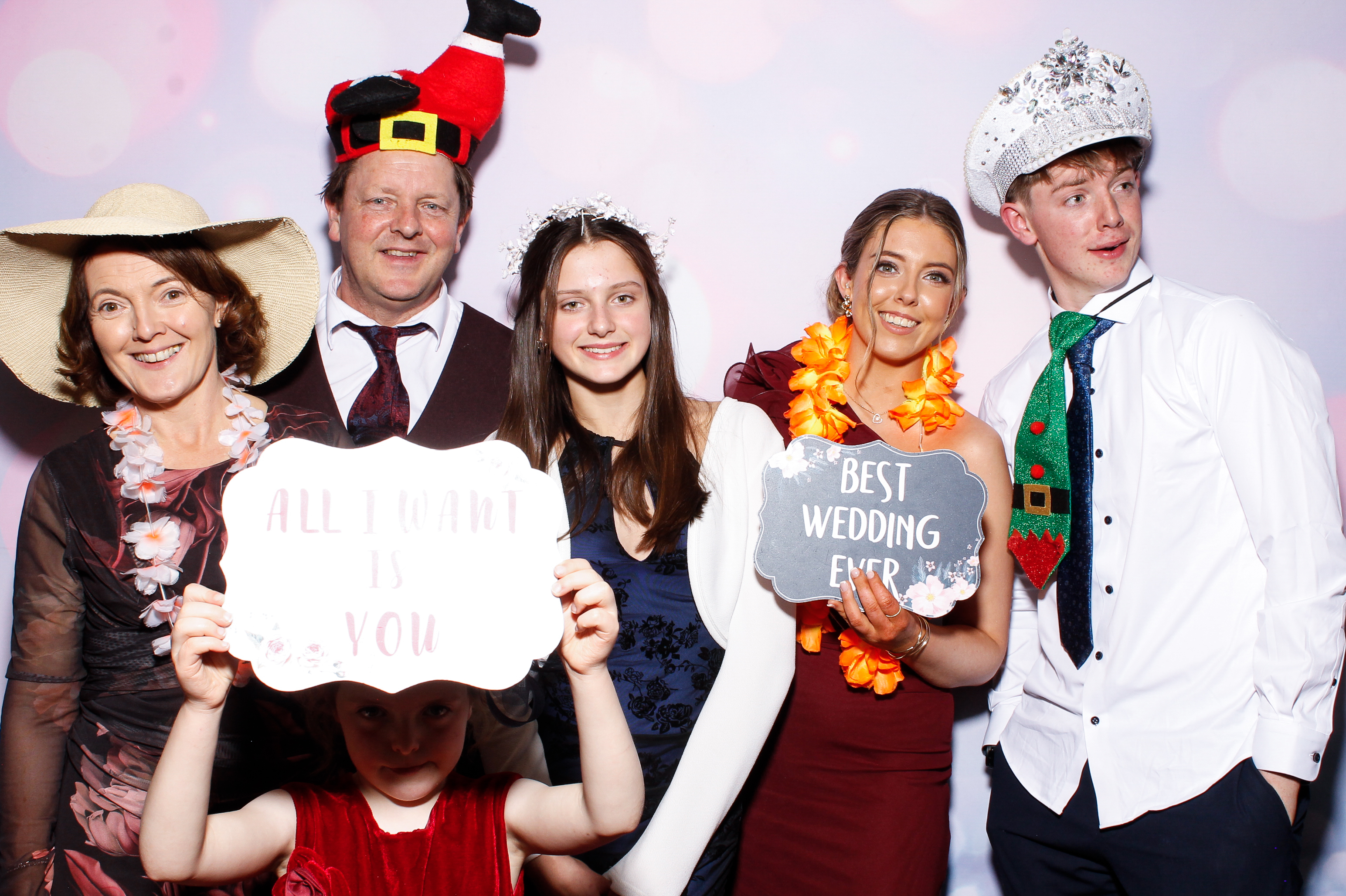 Louise & Gerard | View more photos from the event at gallery.snapmagic.ie/u/SnapMagic/Louise-Gerard