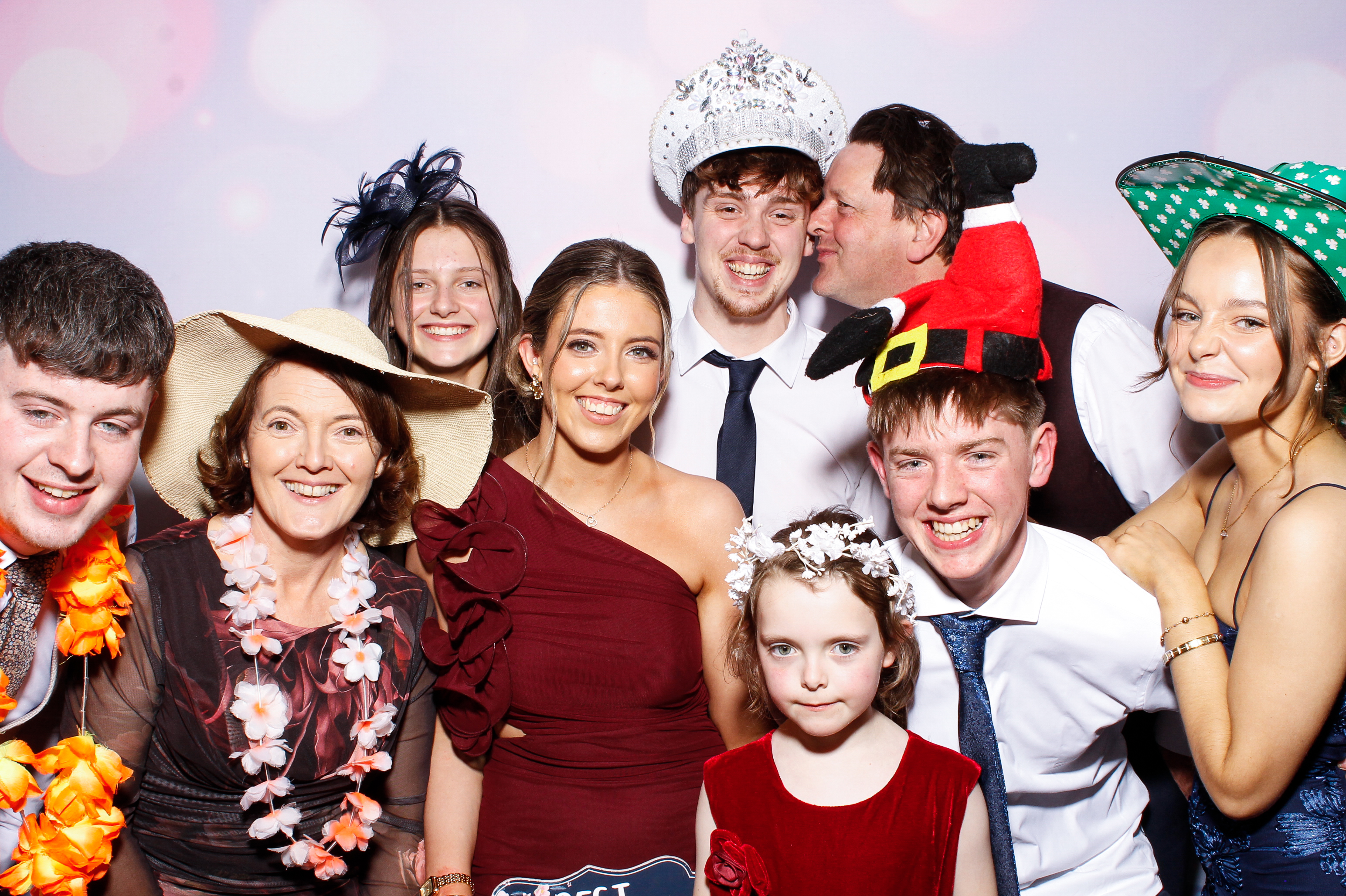 Louise & Gerard | View more photos from the event at gallery.snapmagic.ie/u/SnapMagic/Louise-Gerard