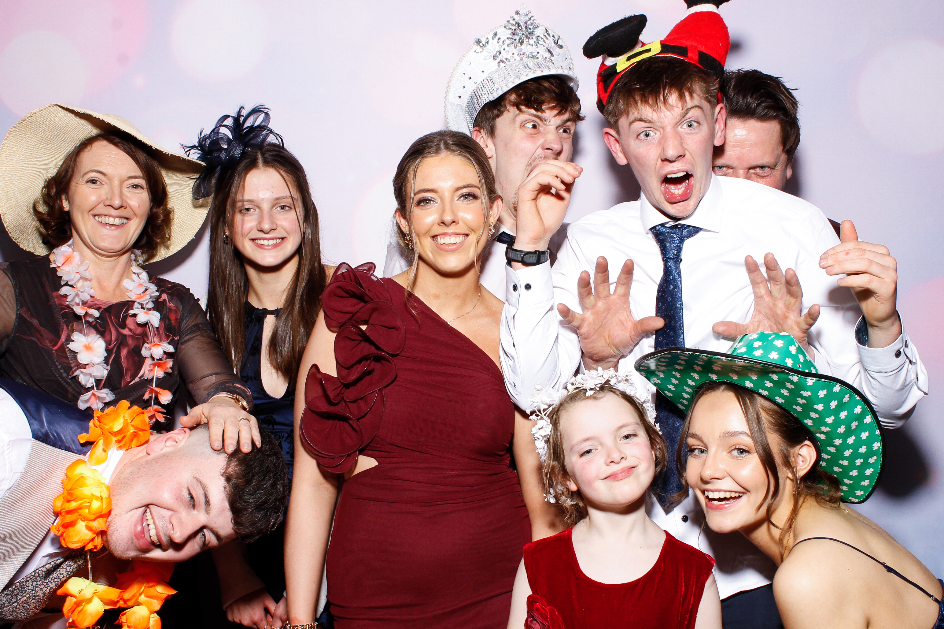 Louise & Gerard | View more photos from the event at gallery.snapmagic.ie/u/SnapMagic/Louise-Gerard