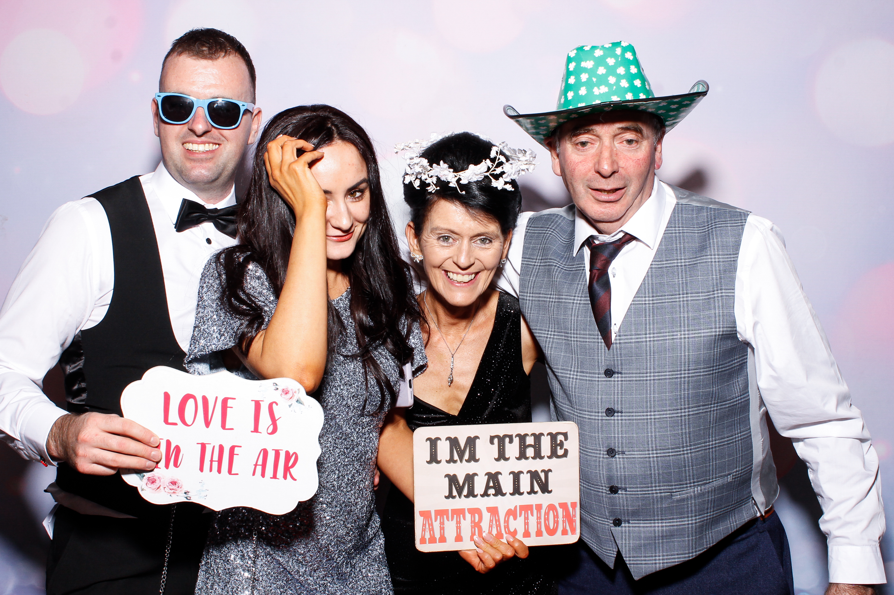 Louise & Gerard | View more photos from the event at gallery.snapmagic.ie/u/SnapMagic/Louise-Gerard