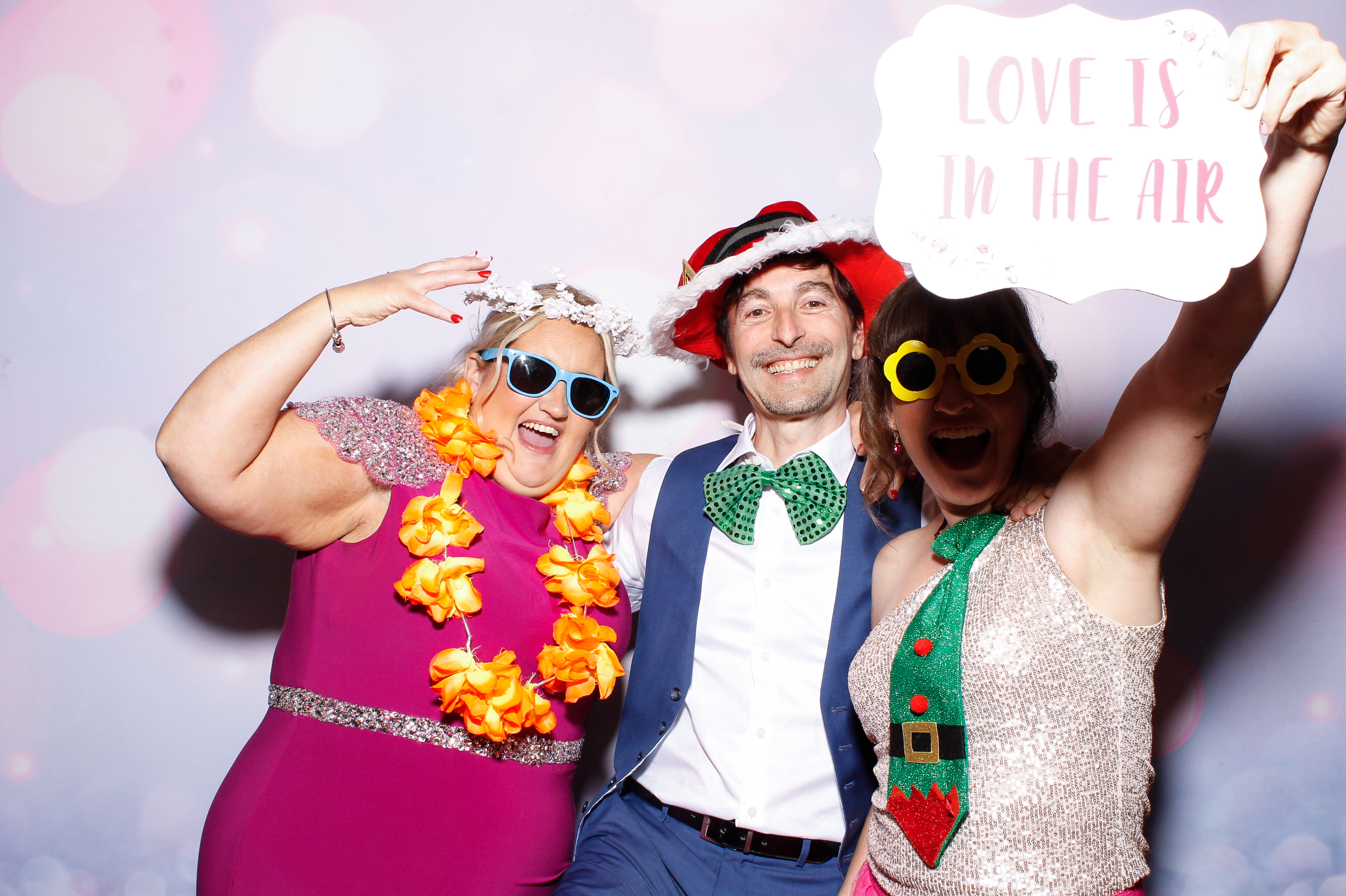 Louise & Gerard | View more photos from the event at gallery.snapmagic.ie/u/SnapMagic/Louise-Gerard