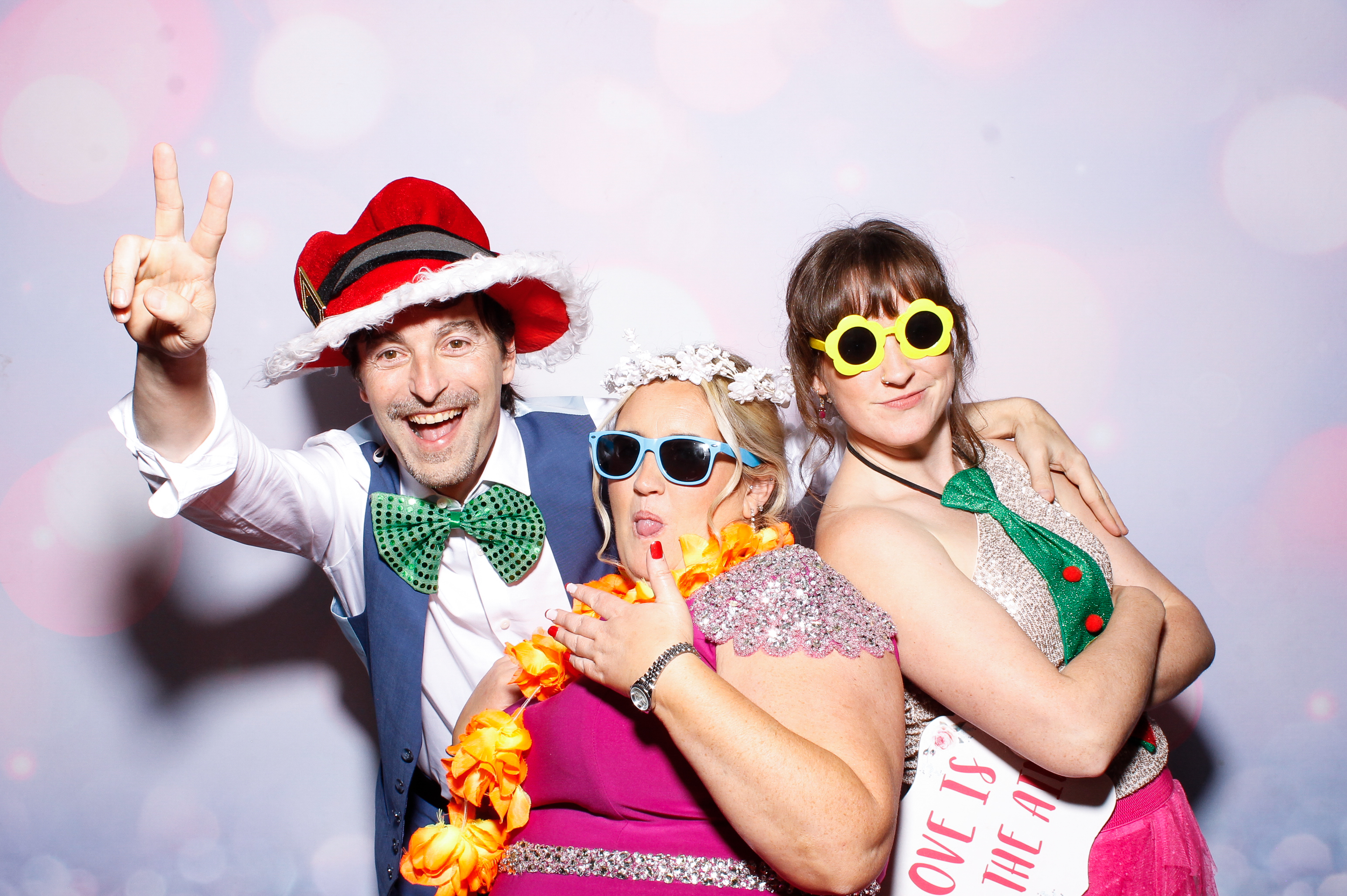 Louise & Gerard | View more photos from the event at gallery.snapmagic.ie/u/SnapMagic/Louise-Gerard