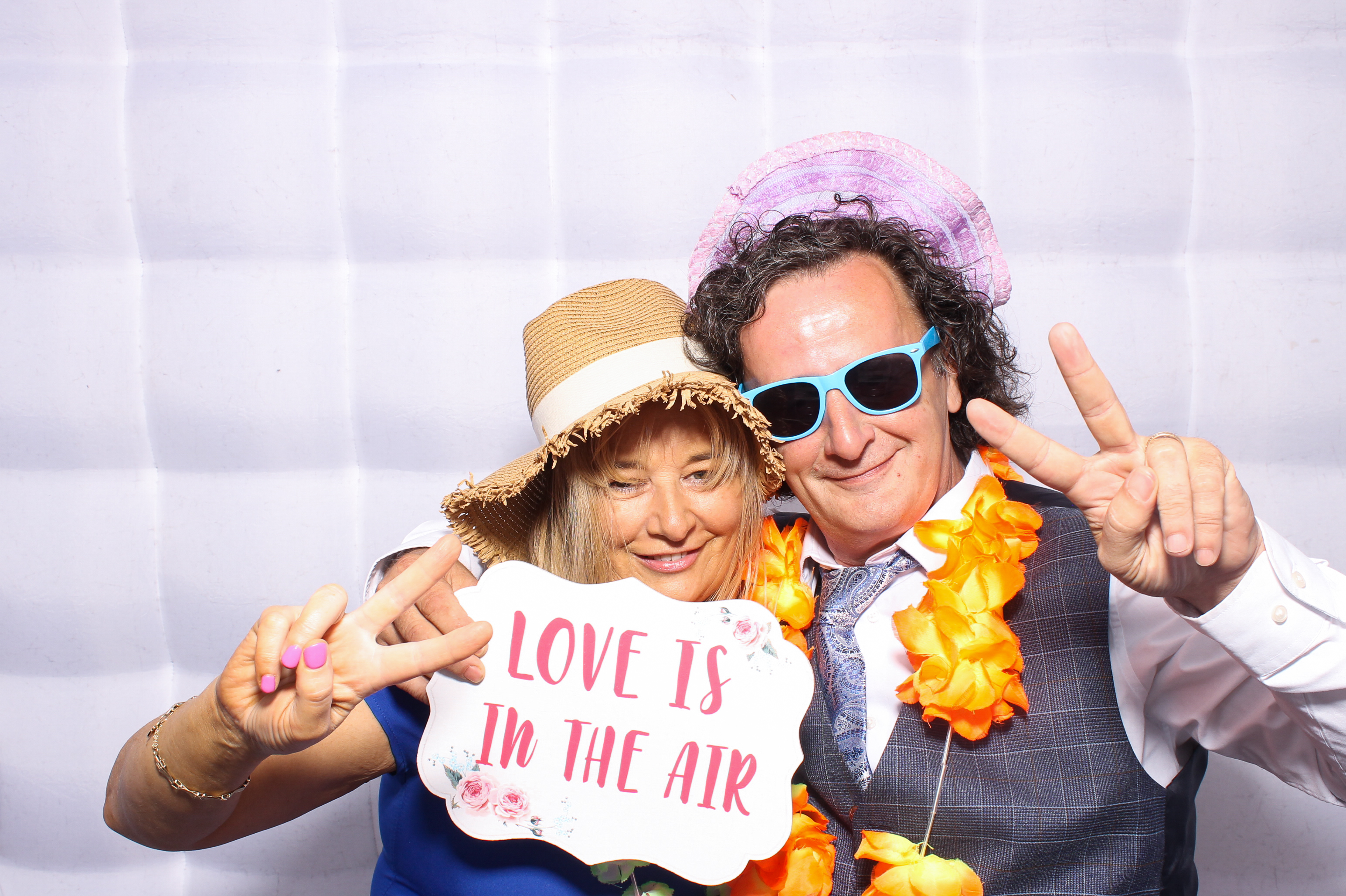 Louise & Shaun | View more photos from the event at gallery.snapmagic.ie/u/SnapMagic/Louise-Shaun