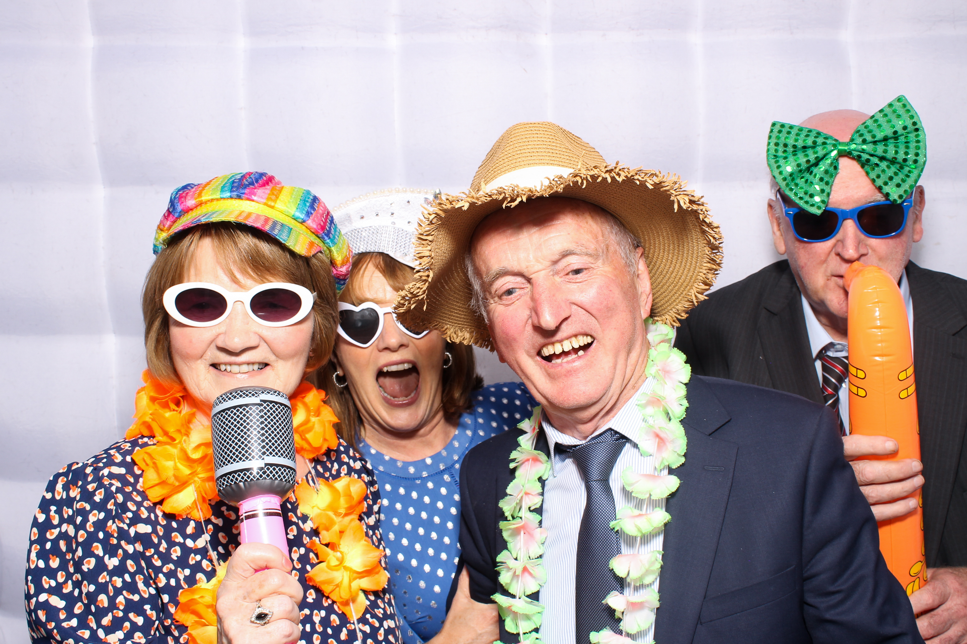 Louise & Shaun | View more photos from the event at gallery.snapmagic.ie/u/SnapMagic/Louise-Shaun