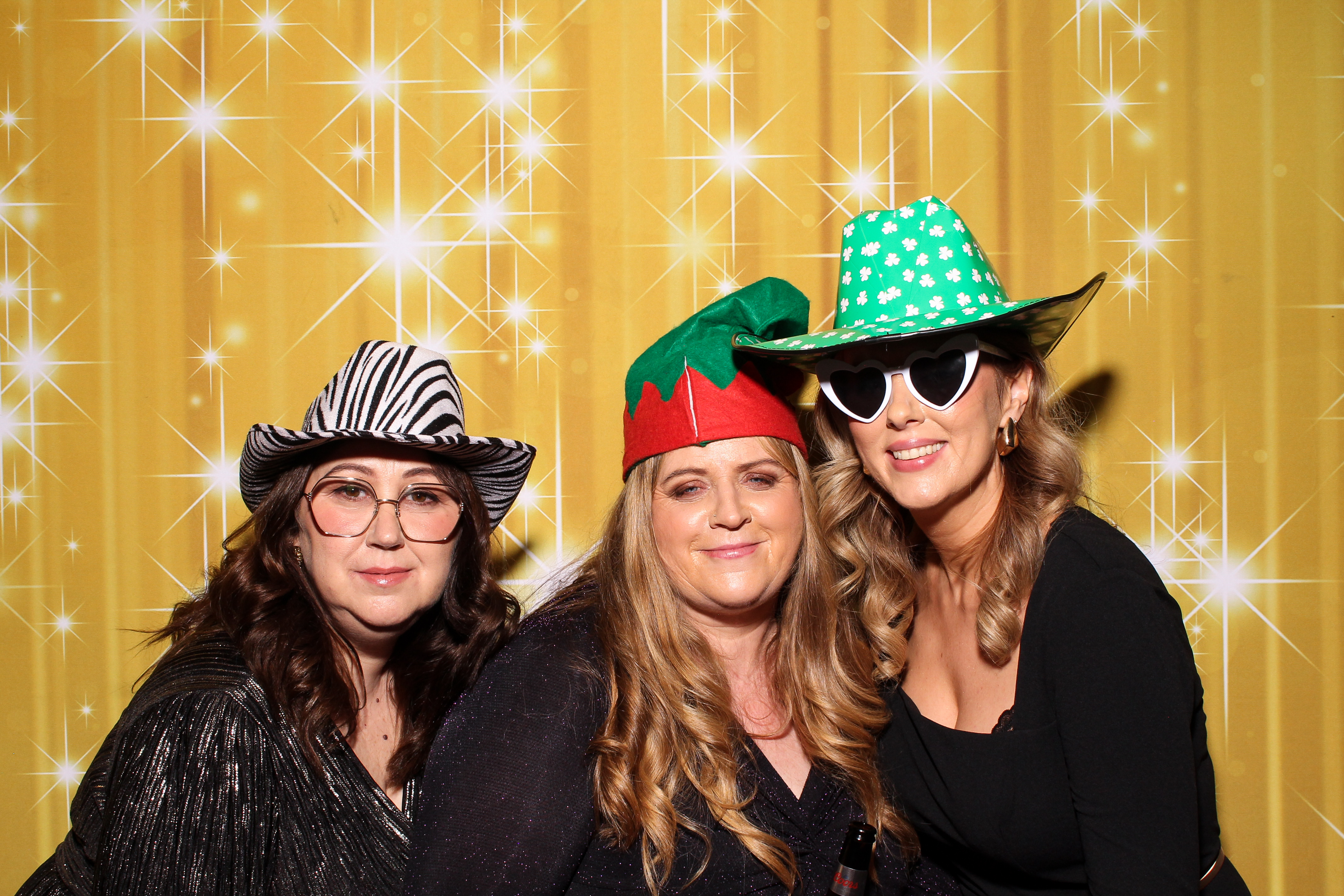 MAWDY Las Vegas Christmas Party 2025 | View more photos from the event at gallery.snapmagic.ie/u/SnapMagic/MAWDY-Las-Vegas-Christmas-Party-2025