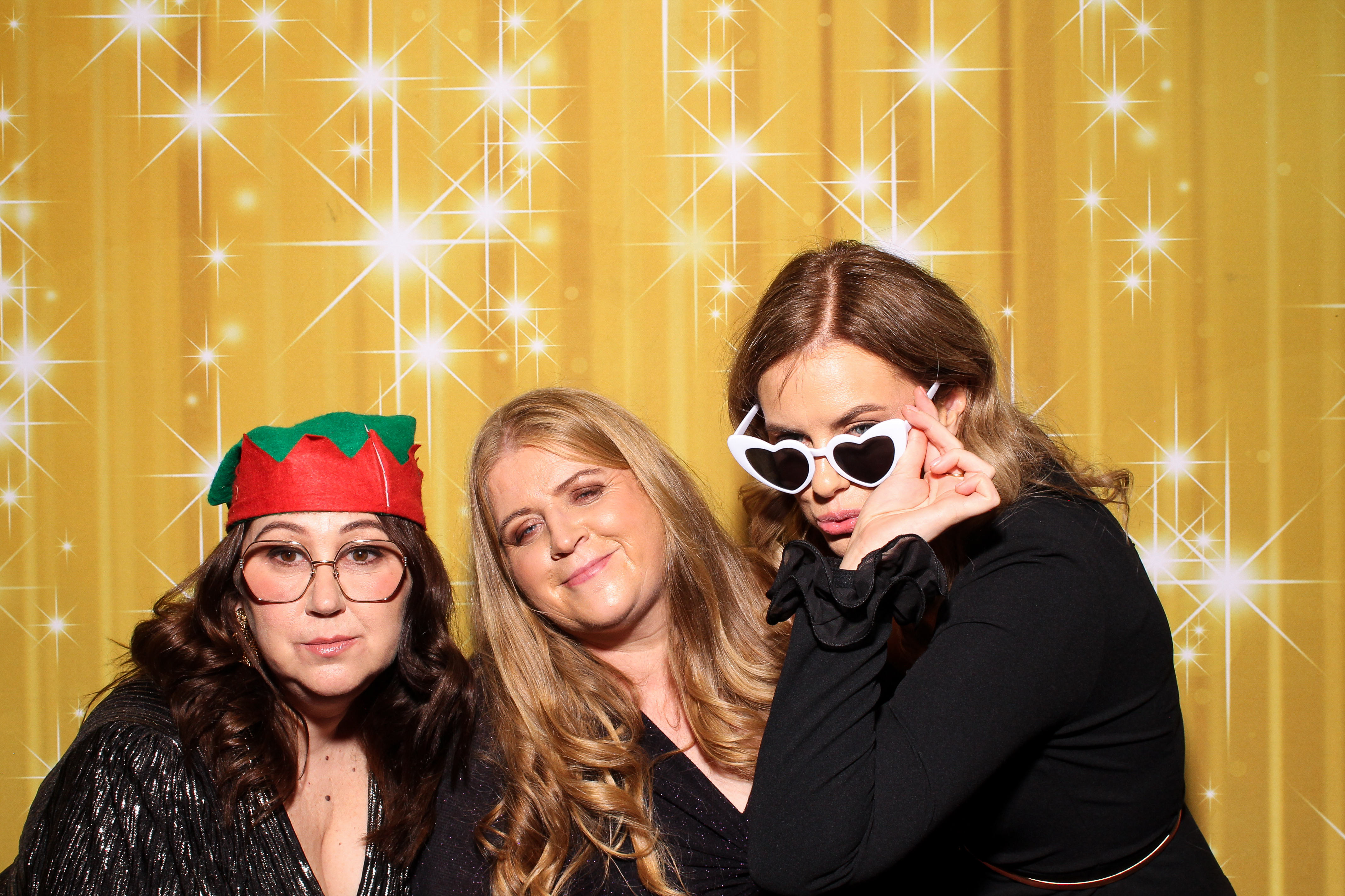 MAWDY Las Vegas Christmas Party 2025 | View more photos from the event at gallery.snapmagic.ie/u/SnapMagic/MAWDY-Las-Vegas-Christmas-Party-2025