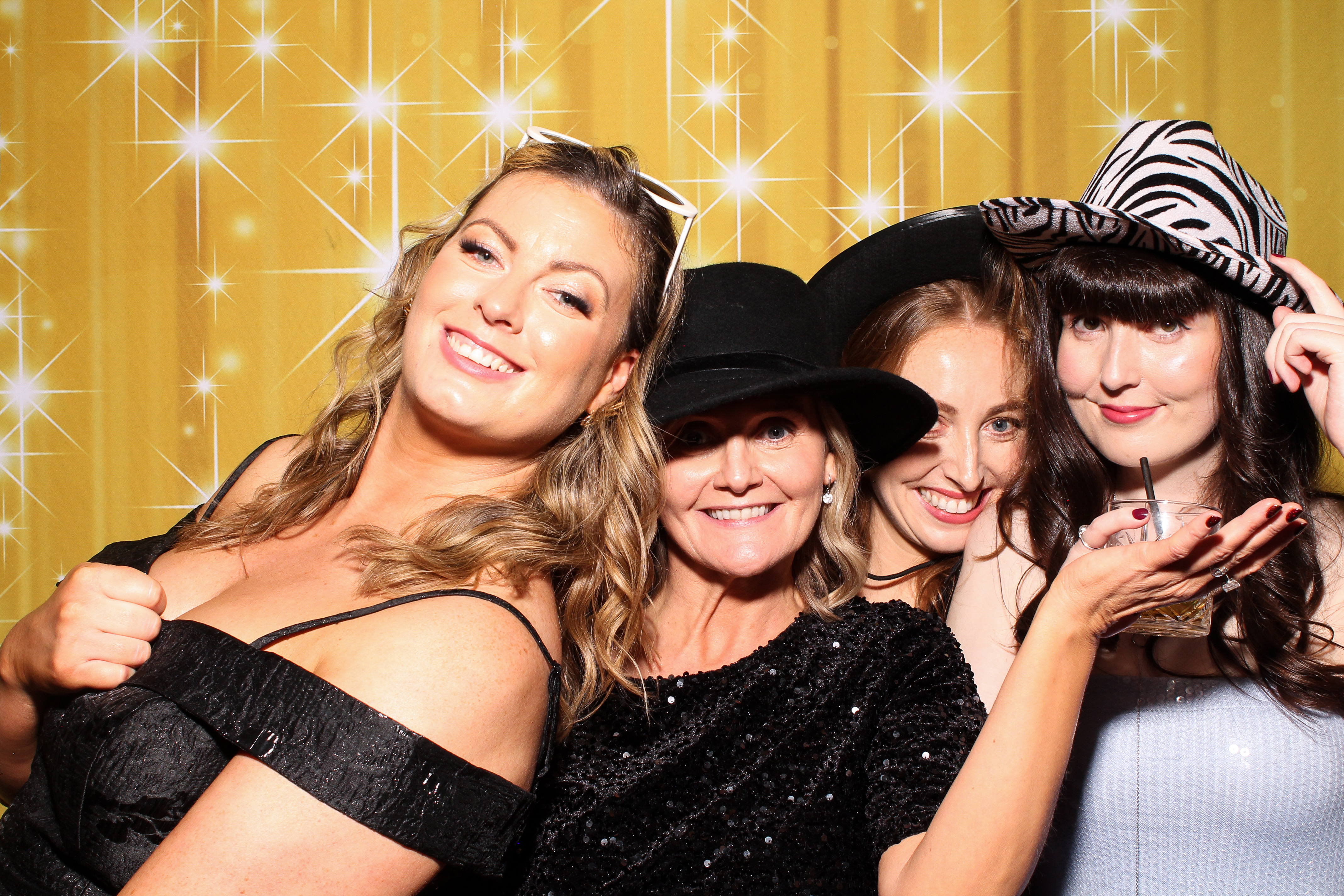 MAWDY Las Vegas Christmas Party 2025 | View more photos from the event at gallery.snapmagic.ie/u/SnapMagic/MAWDY-Las-Vegas-Christmas-Party-2025