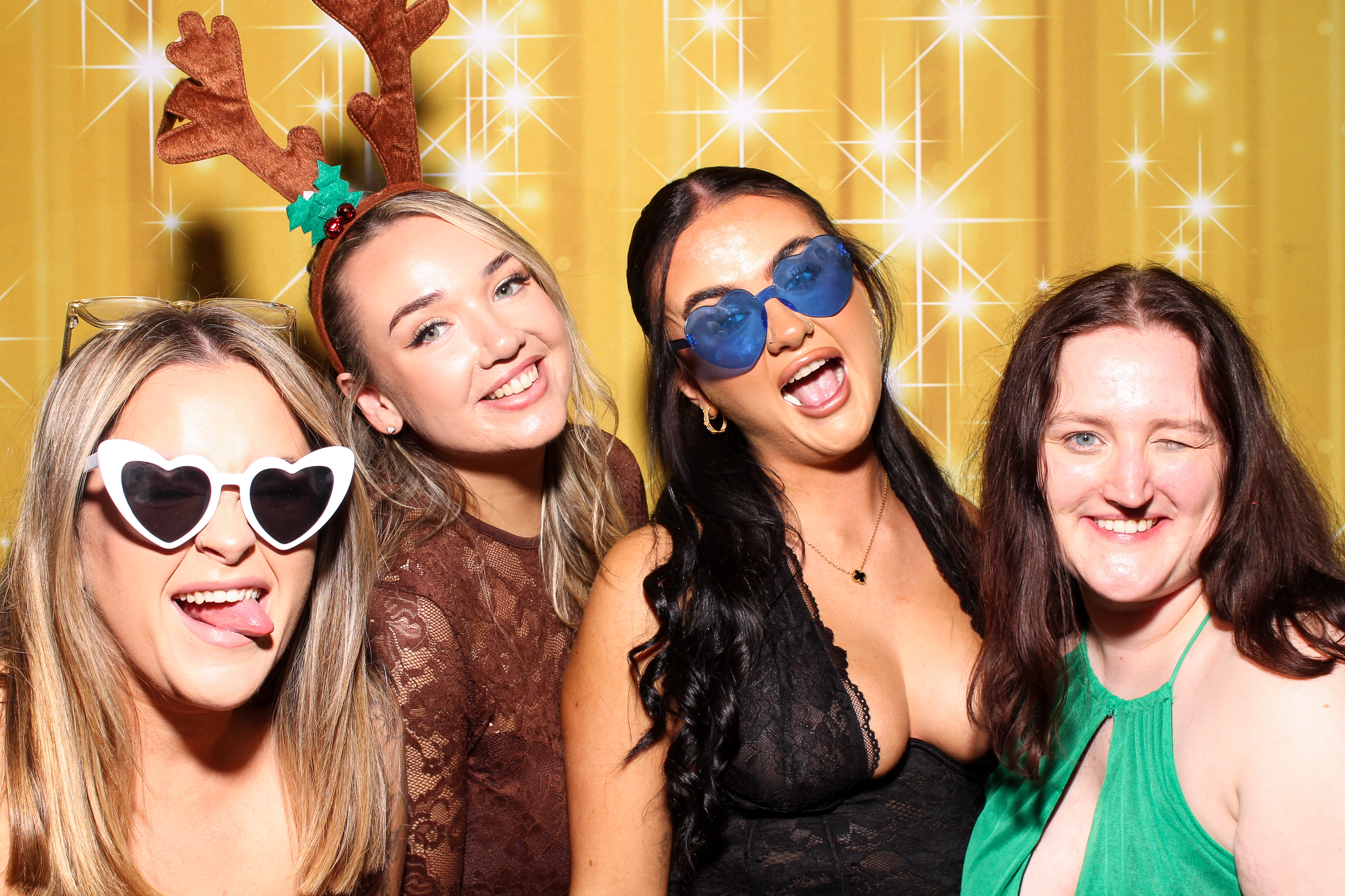 MAWDY Las Vegas Christmas Party 2025 | View more photos from the event at gallery.snapmagic.ie/u/SnapMagic/MAWDY-Las-Vegas-Christmas-Party-2025