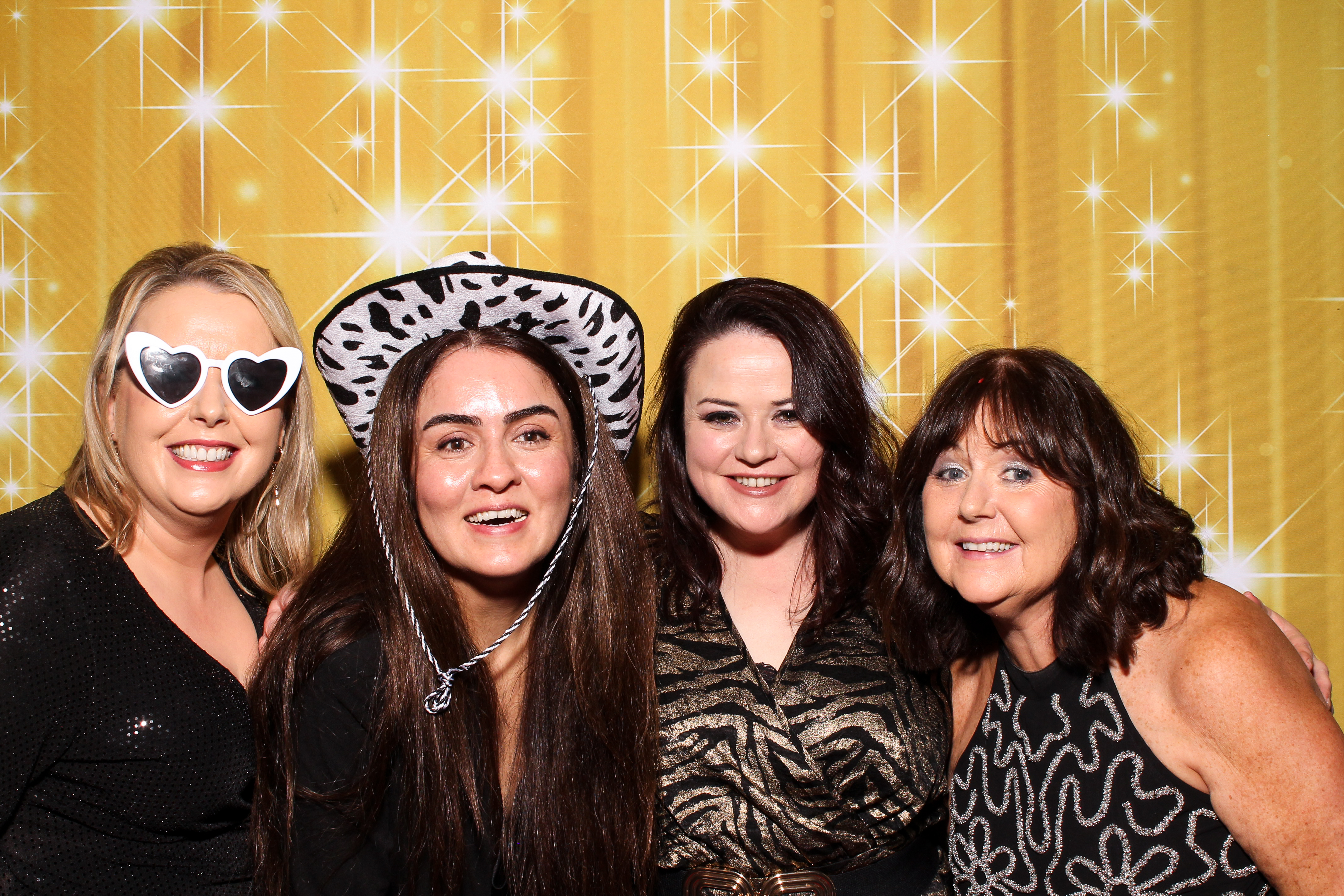 MAWDY Las Vegas Christmas Party 2025 | View more photos from the event at gallery.snapmagic.ie/u/SnapMagic/MAWDY-Las-Vegas-Christmas-Party-2025