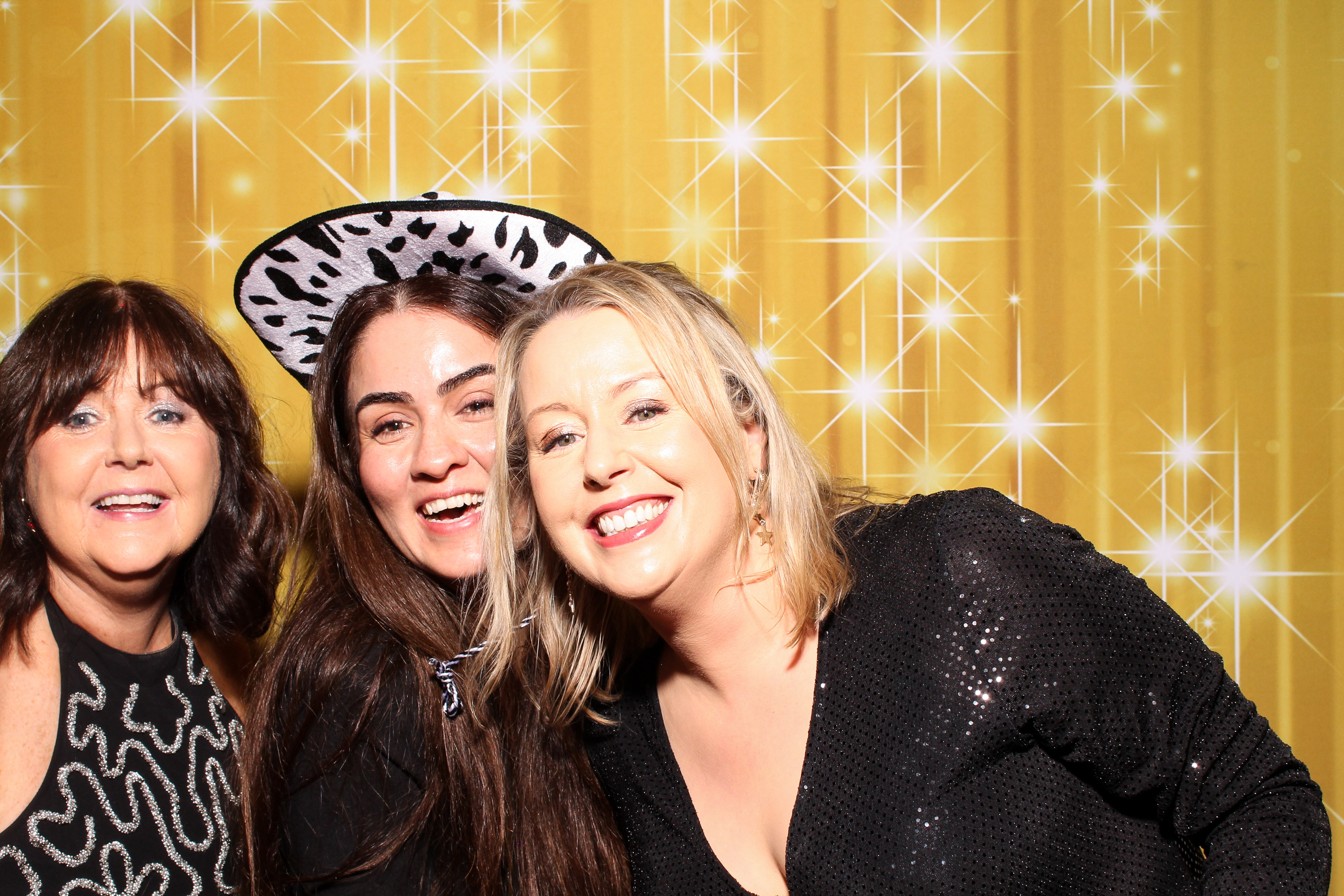 MAWDY Las Vegas Christmas Party 2025 | View more photos from the event at gallery.snapmagic.ie/u/SnapMagic/MAWDY-Las-Vegas-Christmas-Party-2025