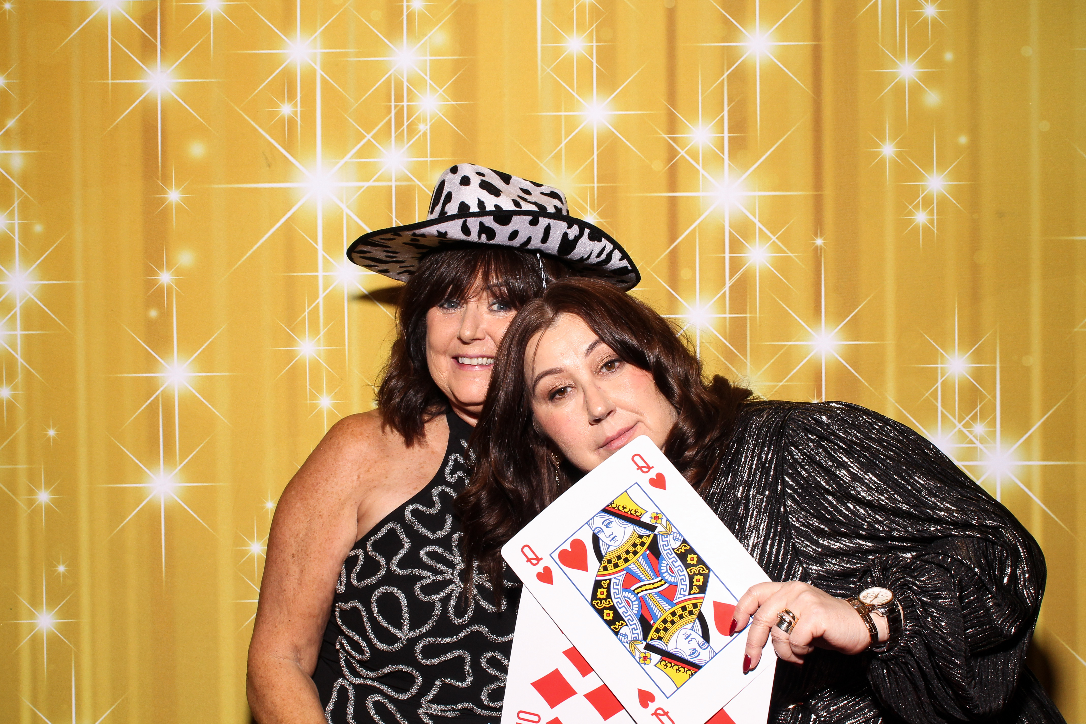 MAWDY Las Vegas Christmas Party 2025 | View more photos from the event at gallery.snapmagic.ie/u/SnapMagic/MAWDY-Las-Vegas-Christmas-Party-2025