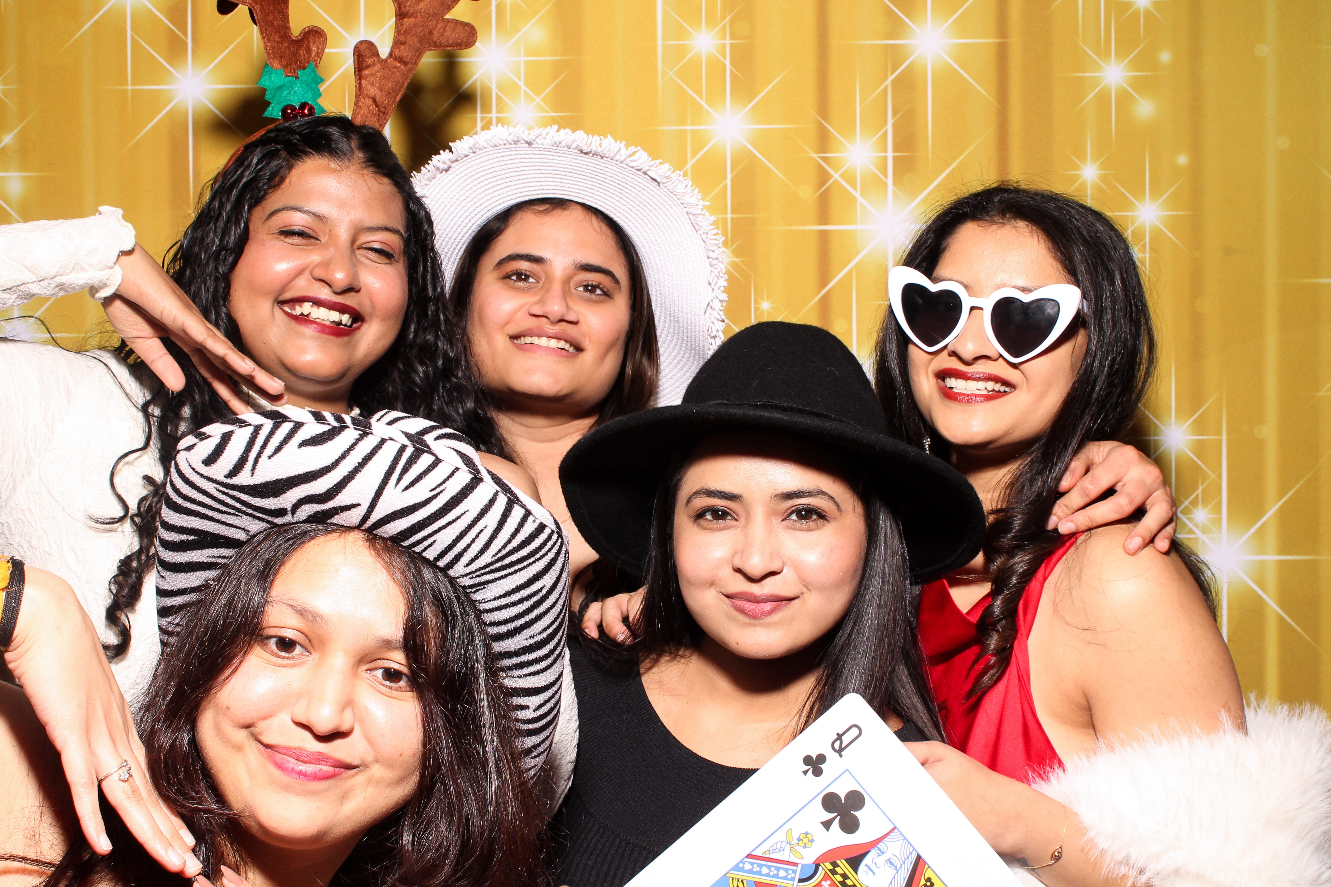 MAWDY Las Vegas Christmas Party 2025 | View more photos from the event at gallery.snapmagic.ie/u/SnapMagic/MAWDY-Las-Vegas-Christmas-Party-2025