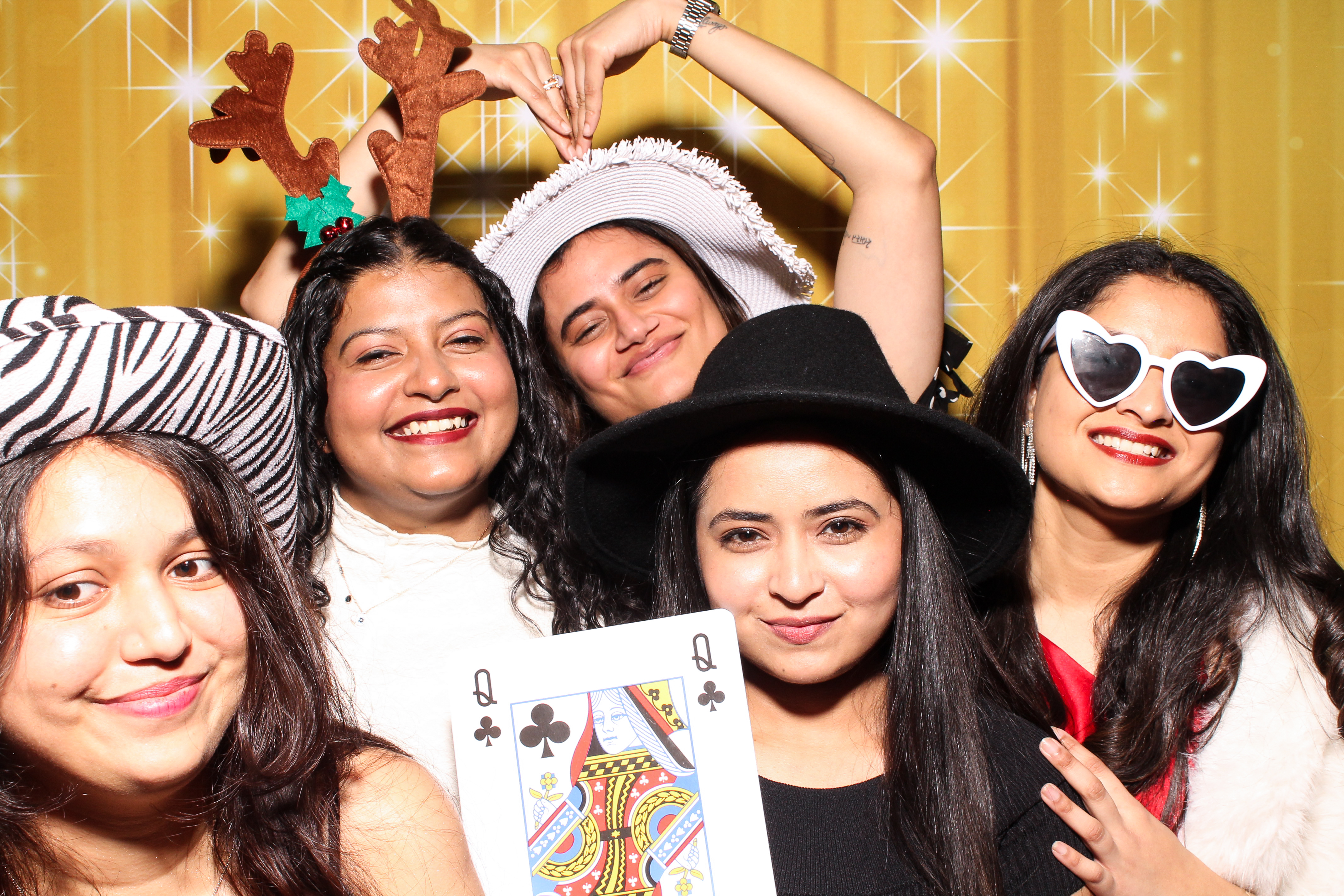 MAWDY Las Vegas Christmas Party 2025 | View more photos from the event at gallery.snapmagic.ie/u/SnapMagic/MAWDY-Las-Vegas-Christmas-Party-2025