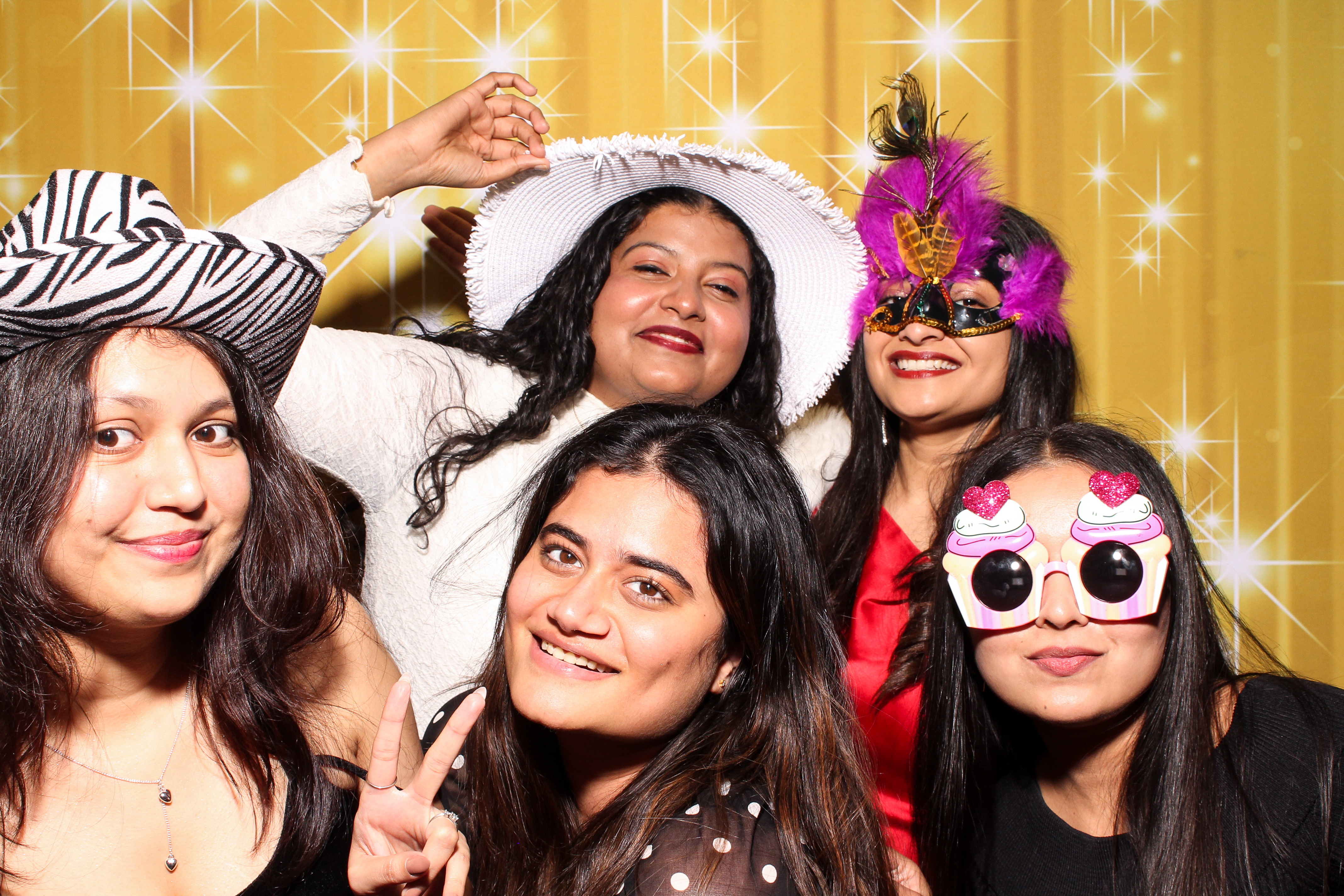 MAWDY Las Vegas Christmas Party 2025 | View more photos from the event at gallery.snapmagic.ie/u/SnapMagic/MAWDY-Las-Vegas-Christmas-Party-2025