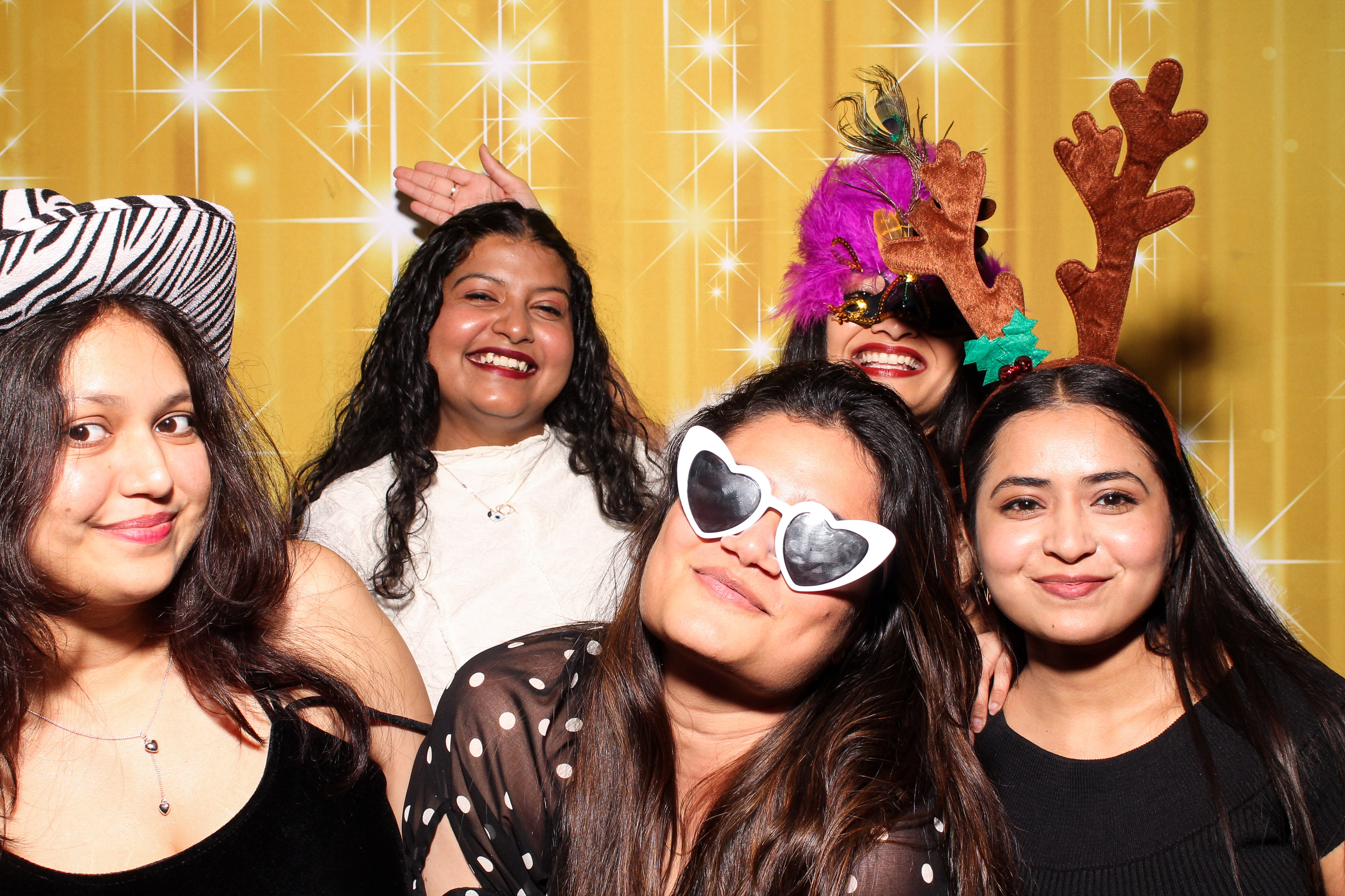 MAWDY Las Vegas Christmas Party 2025 | View more photos from the event at gallery.snapmagic.ie/u/SnapMagic/MAWDY-Las-Vegas-Christmas-Party-2025