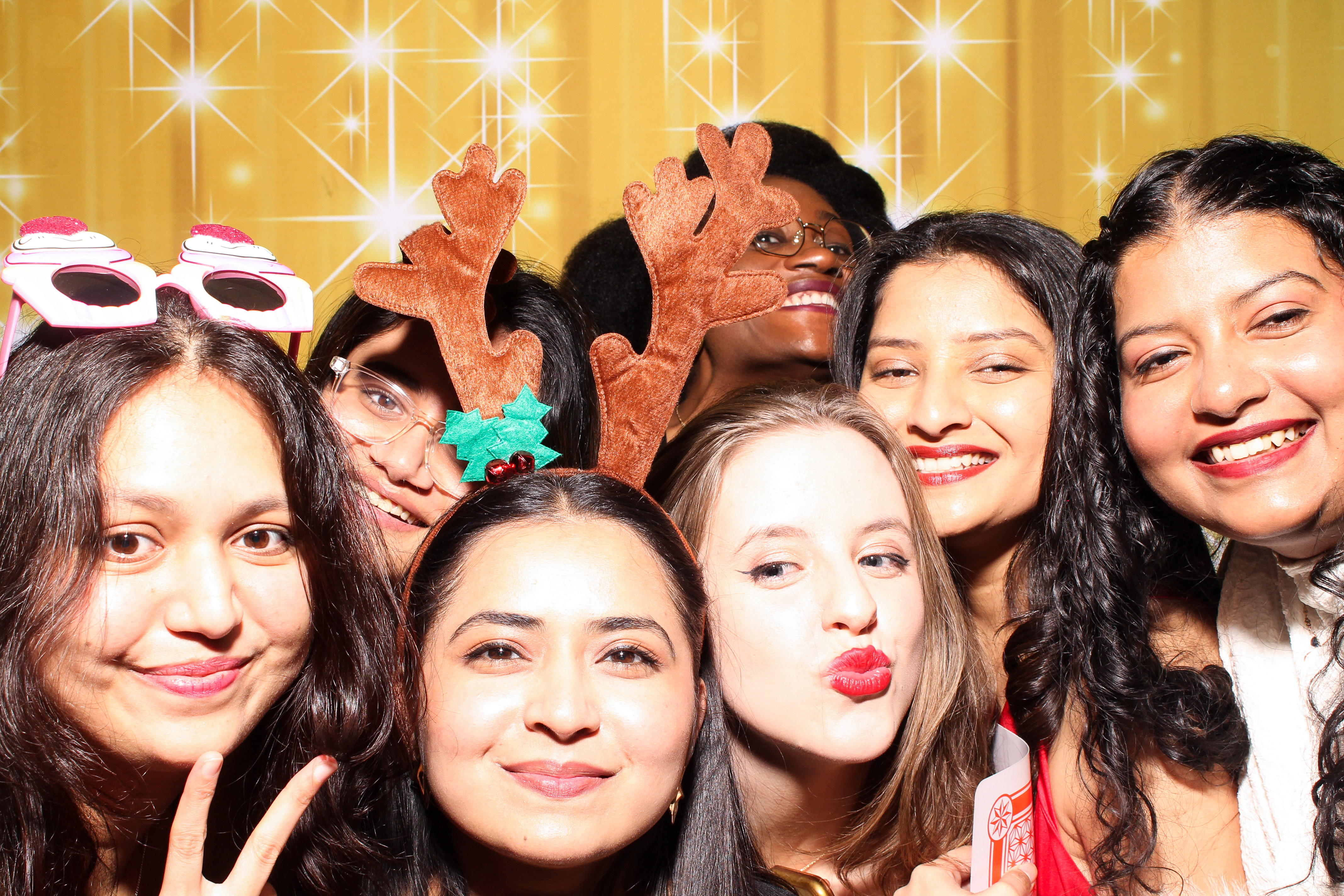 MAWDY Las Vegas Christmas Party 2025 | View more photos from the event at gallery.snapmagic.ie/u/SnapMagic/MAWDY-Las-Vegas-Christmas-Party-2025