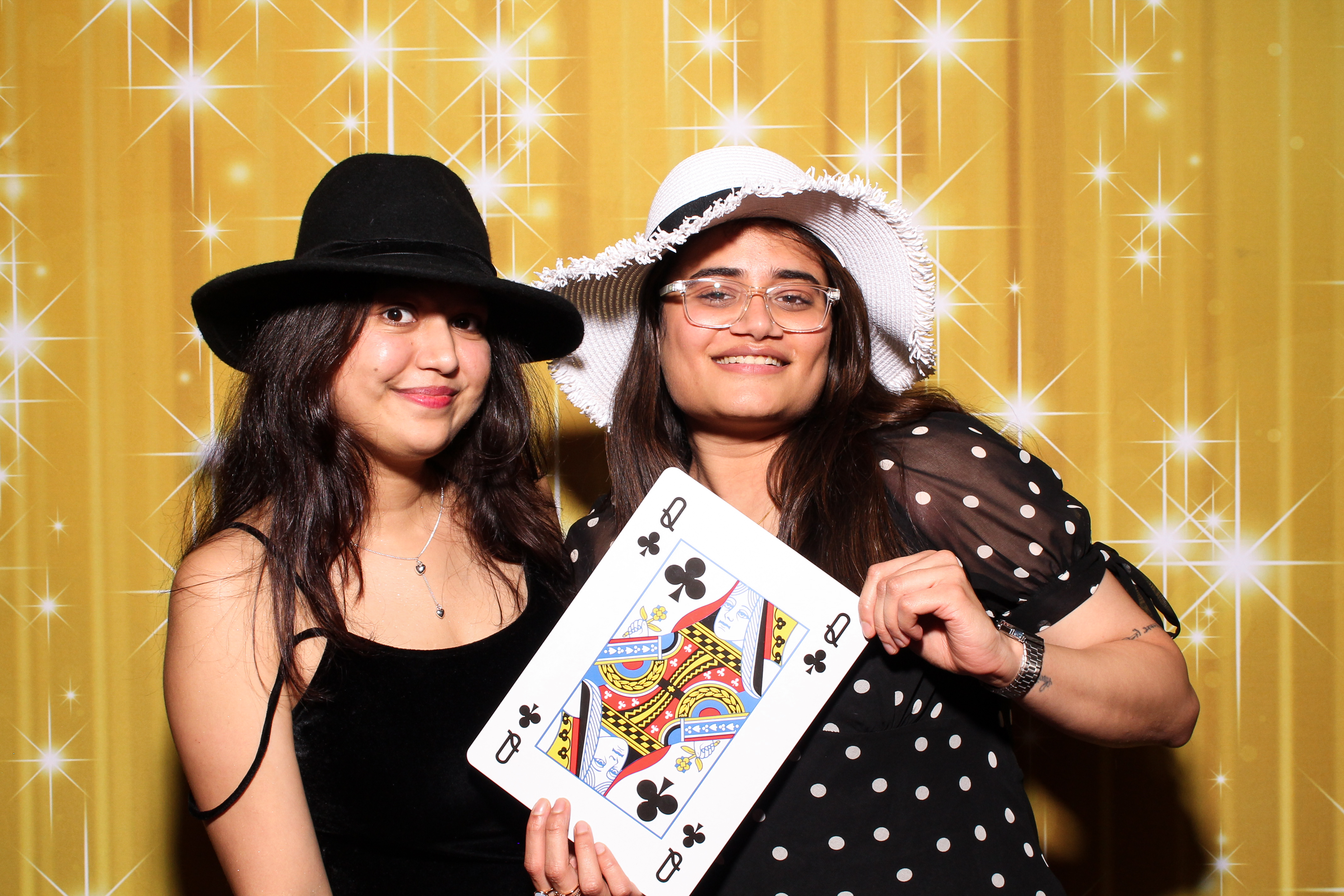 MAWDY Las Vegas Christmas Party 2025 | View more photos from the event at gallery.snapmagic.ie/u/SnapMagic/MAWDY-Las-Vegas-Christmas-Party-2025