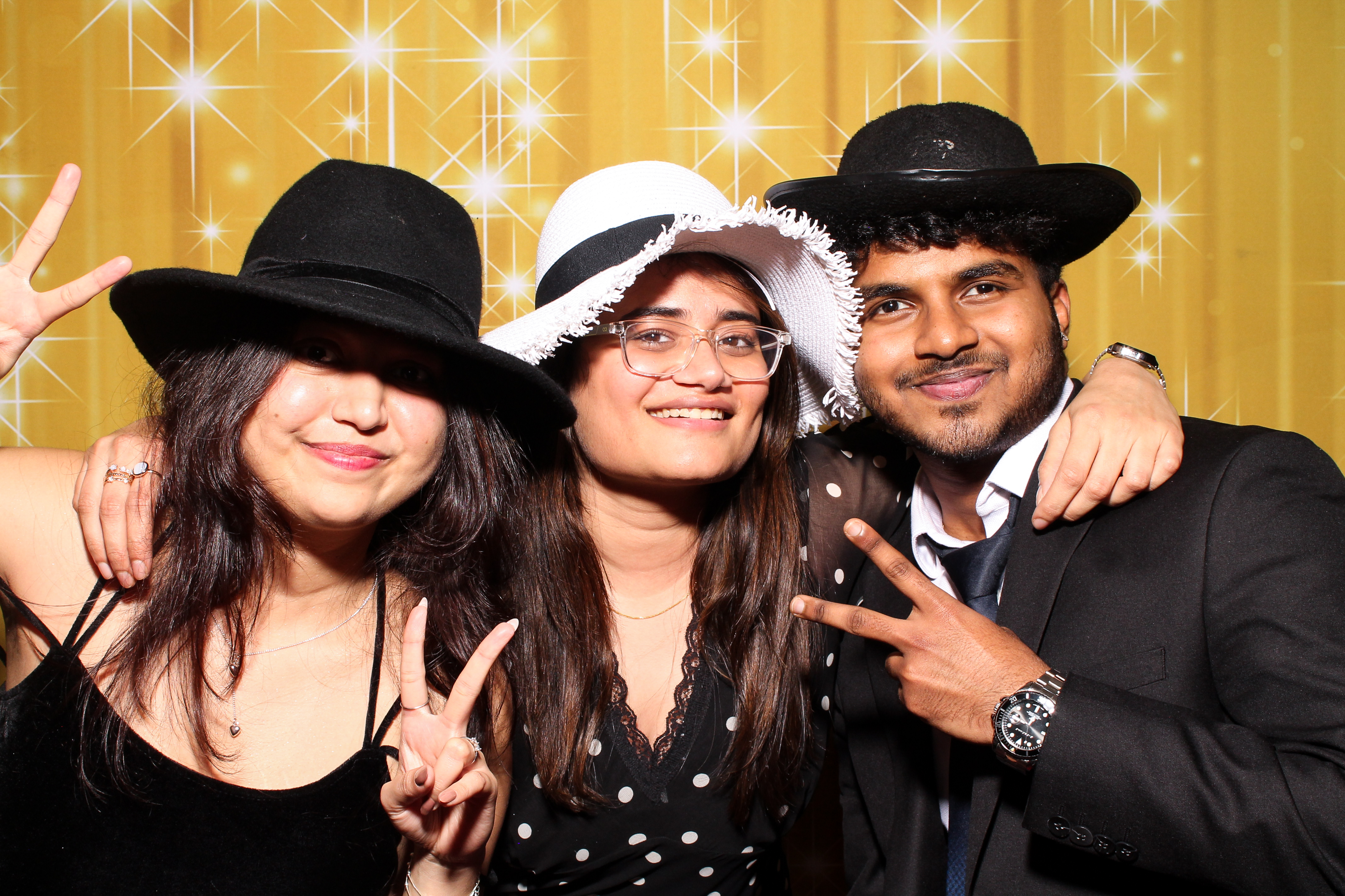 MAWDY Las Vegas Christmas Party 2025 | View more photos from the event at gallery.snapmagic.ie/u/SnapMagic/MAWDY-Las-Vegas-Christmas-Party-2025