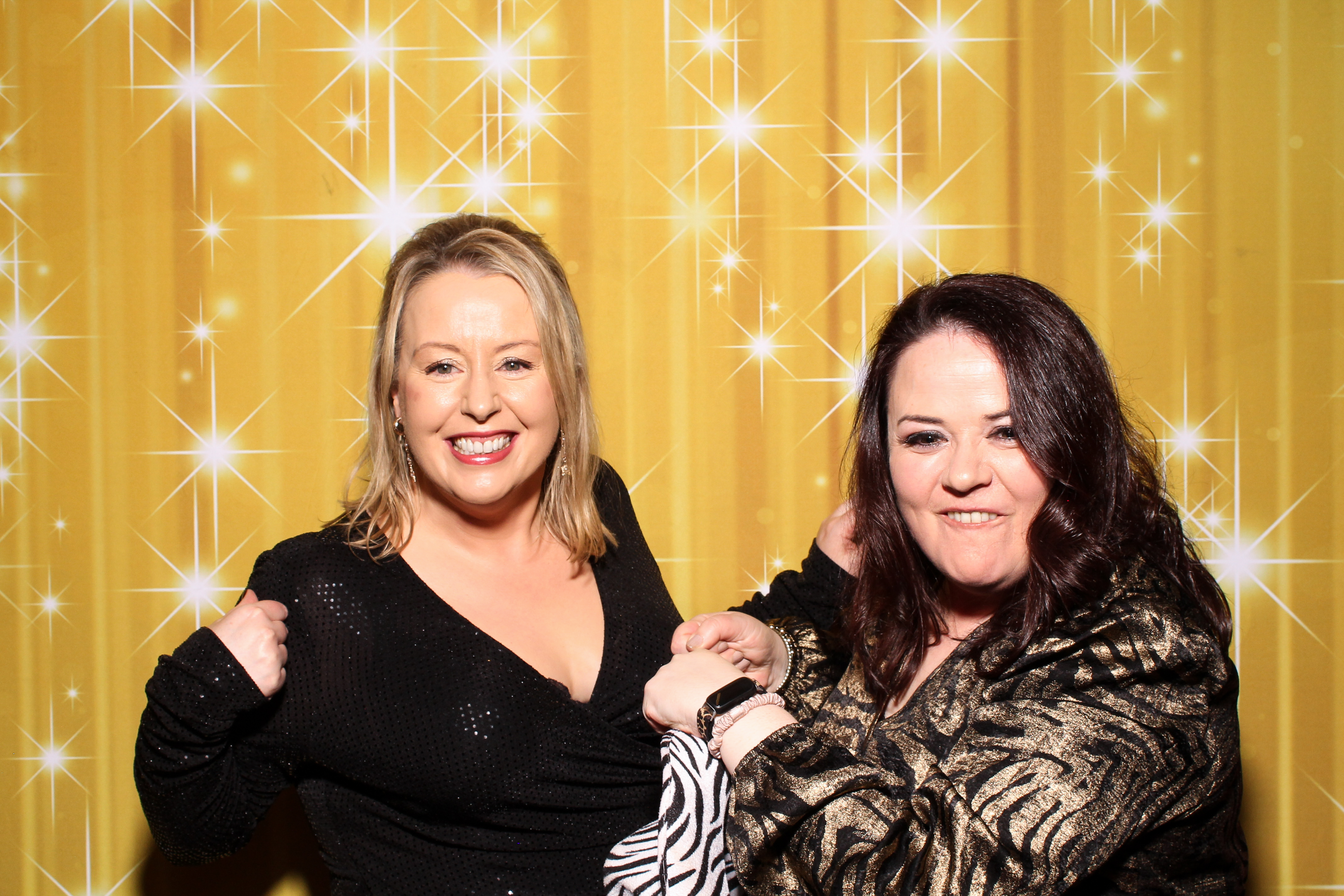 MAWDY Las Vegas Christmas Party 2025 | View more photos from the event at gallery.snapmagic.ie/u/SnapMagic/MAWDY-Las-Vegas-Christmas-Party-2025