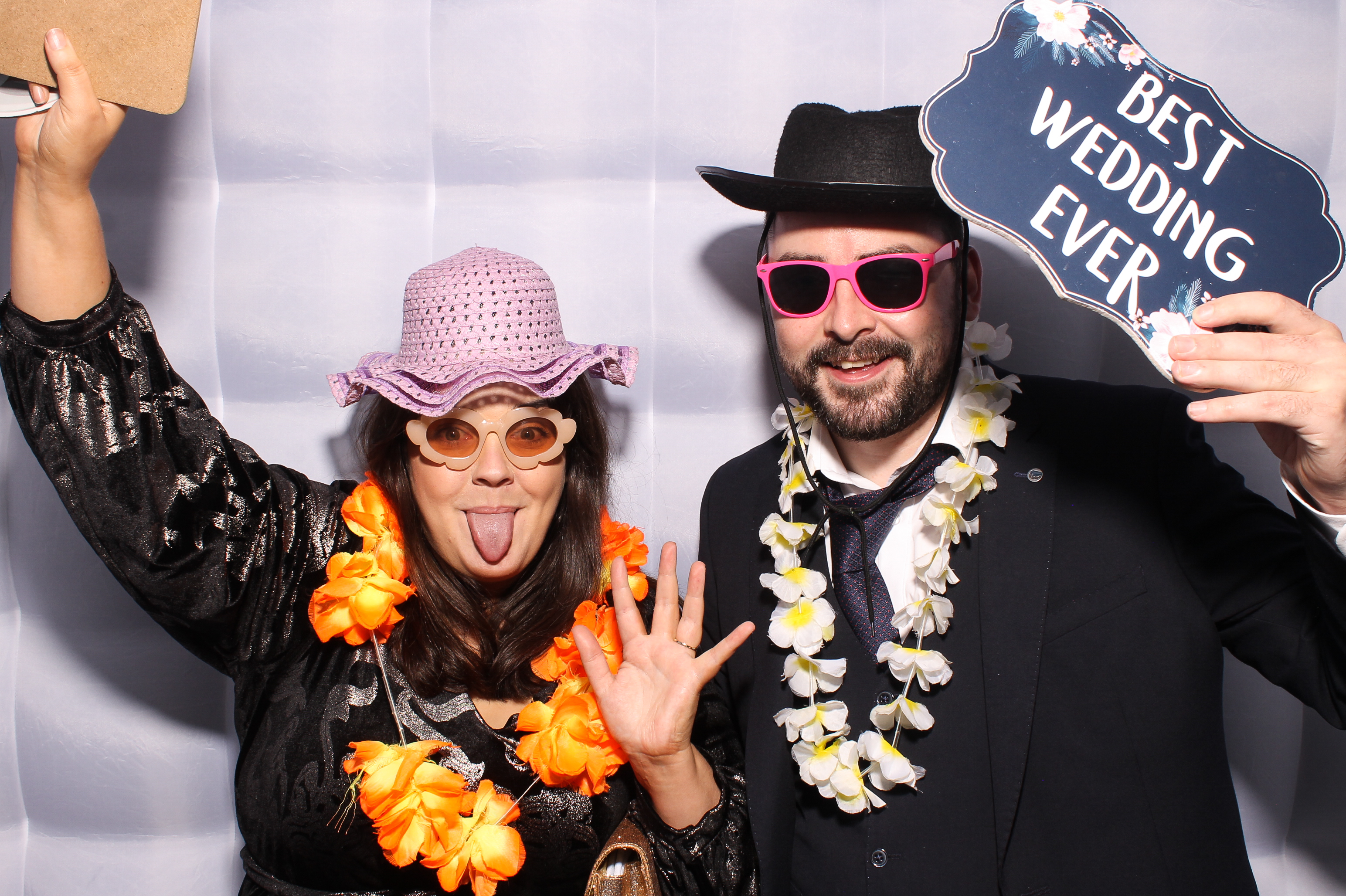 Mariah & Gary | View more photos from the event at gallery.snapmagic.ie/u/SnapMagic/Mariah-Gary