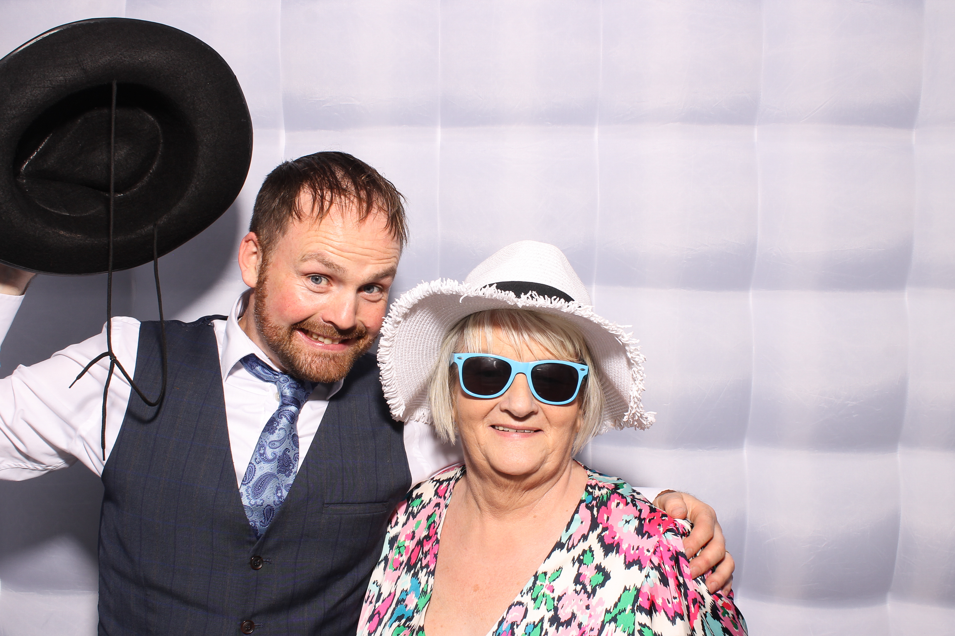 Mariah & Gary | View more photos from the event at gallery.snapmagic.ie/u/SnapMagic/Mariah-Gary