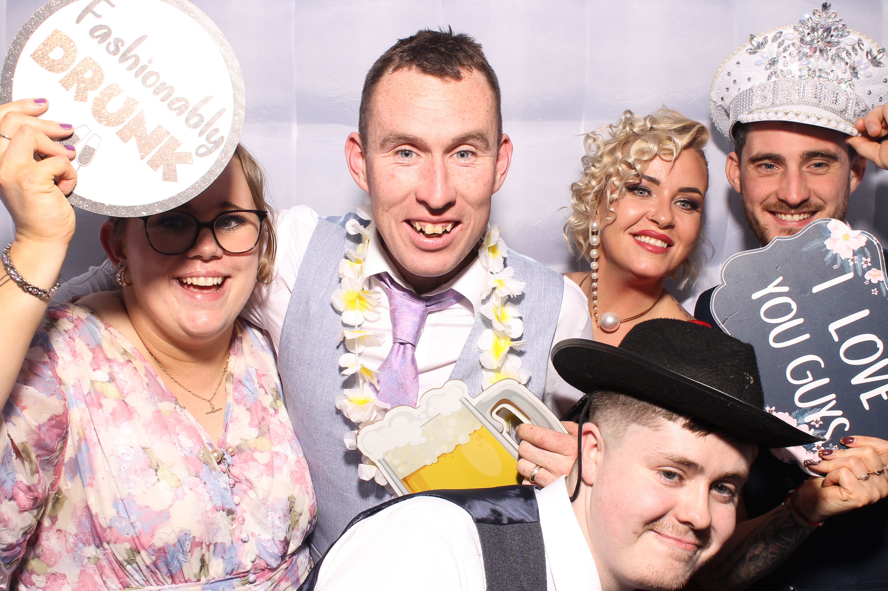 Mariah & Gary | View more photos from the event at gallery.snapmagic.ie/u/SnapMagic/Mariah-Gary