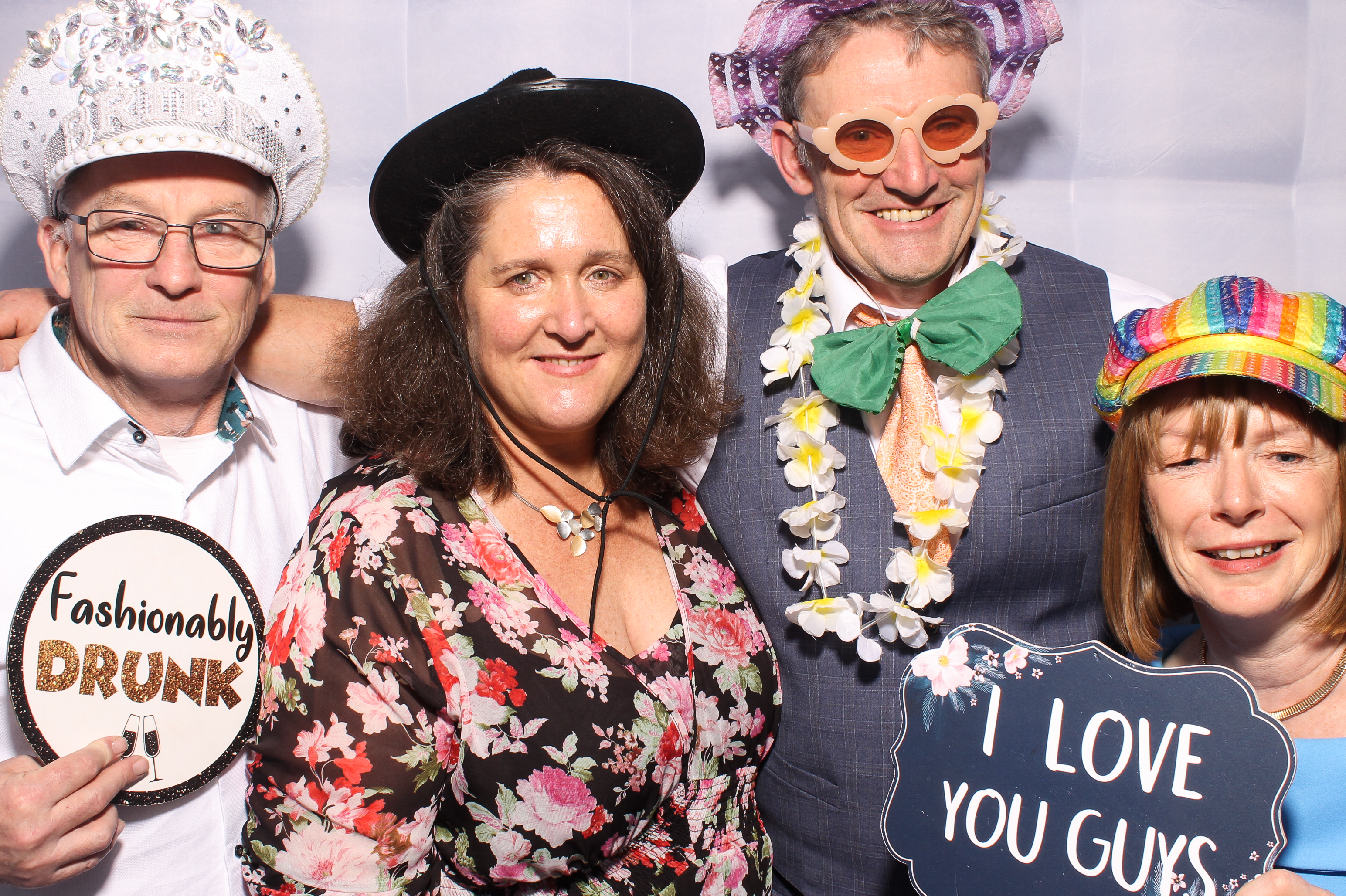 Mariah & Gary | View more photos from the event at gallery.snapmagic.ie/u/SnapMagic/Mariah-Gary