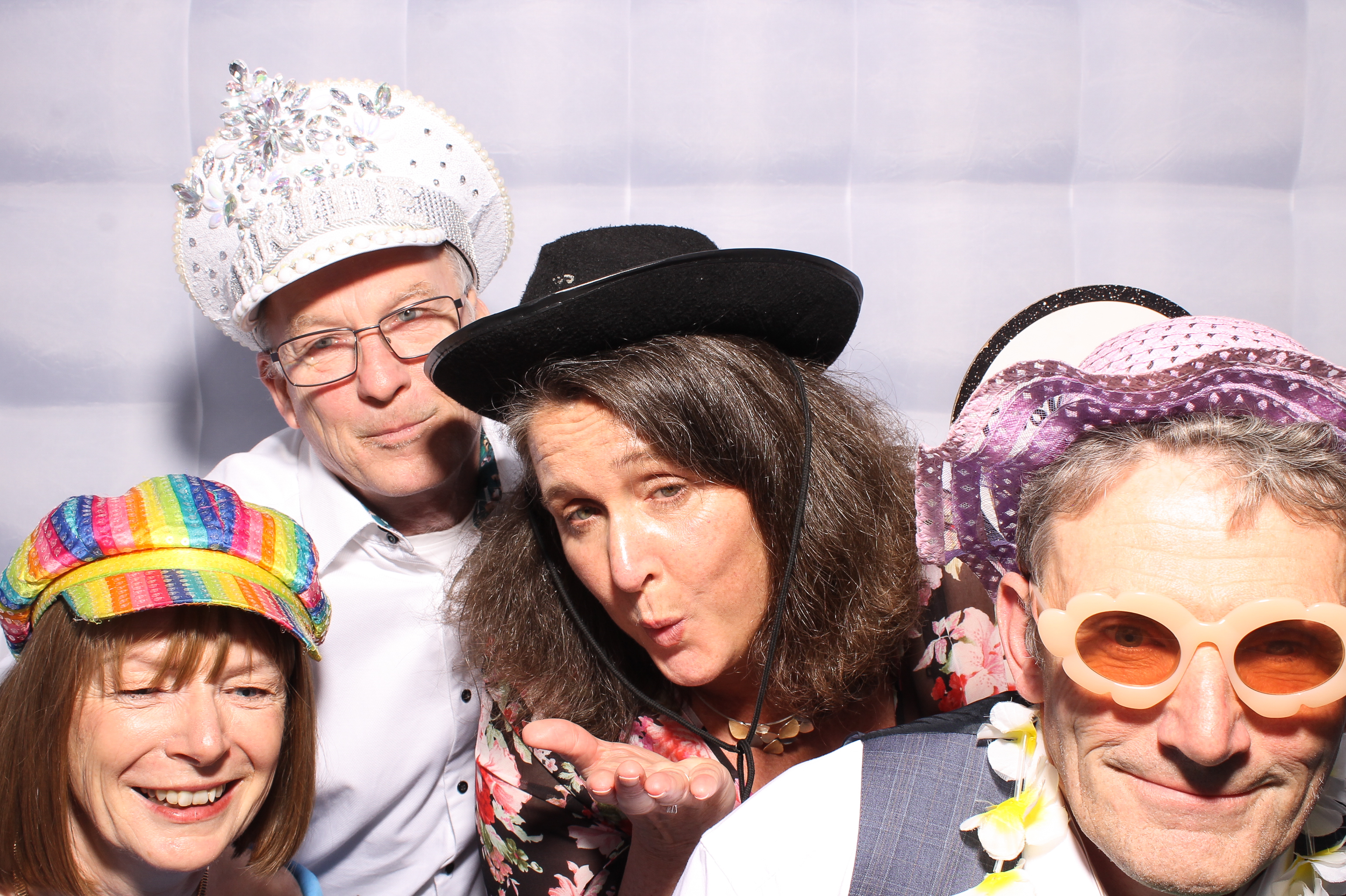 Mariah & Gary | View more photos from the event at gallery.snapmagic.ie/u/SnapMagic/Mariah-Gary