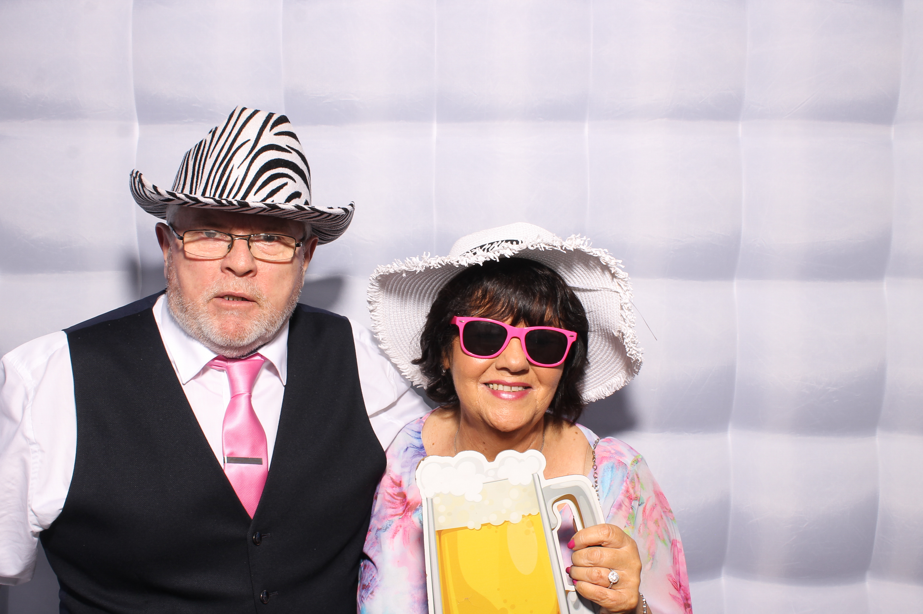 Mariah & Gary | View more photos from the event at gallery.snapmagic.ie/u/SnapMagic/Mariah-Gary